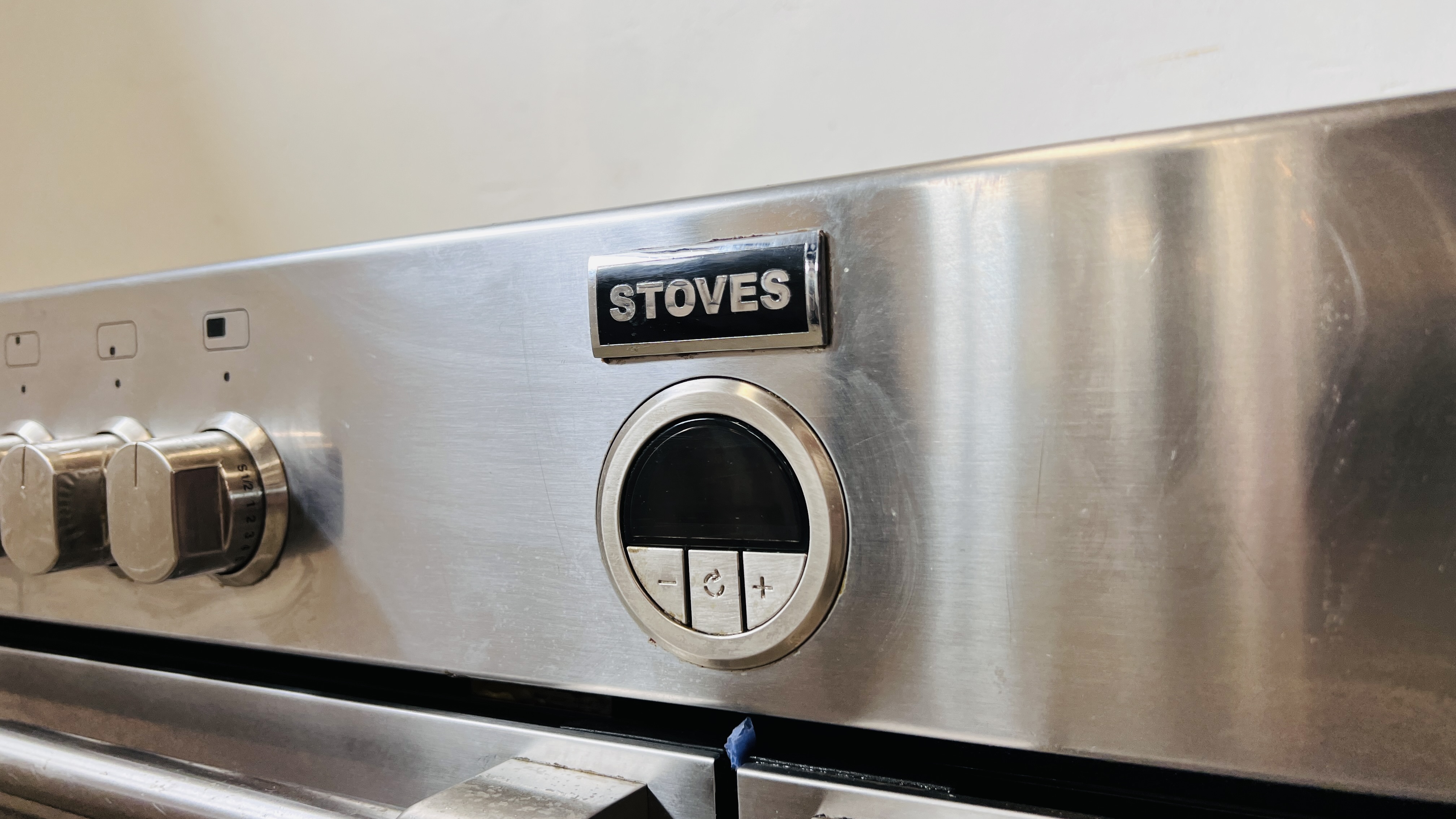 A STOVES STERLING 1100G STAINLESS STEEL COOKING RANGE (CONDITION OF SALE TO BE FITTED AND SERVICED - Image 4 of 18