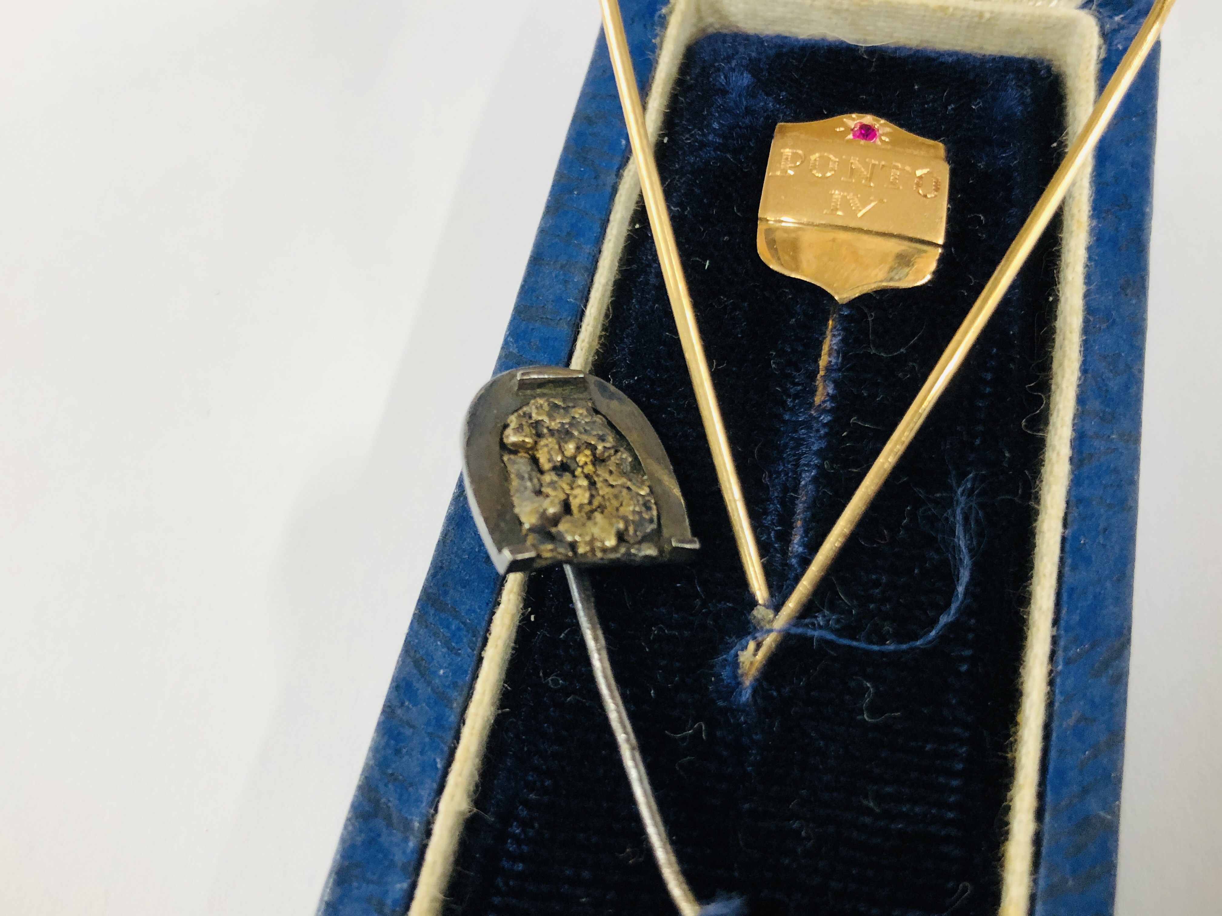 THREE VARIOUS YELLOW METAL STICK PINS, ONE SET WITH A TINY RUBY AND MARKED PONTO IV, - Image 5 of 5