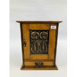 AN ART NOUVEAU OAK SMOKERS' CABINET W 32CM X D 19.5CM X H 40CM.