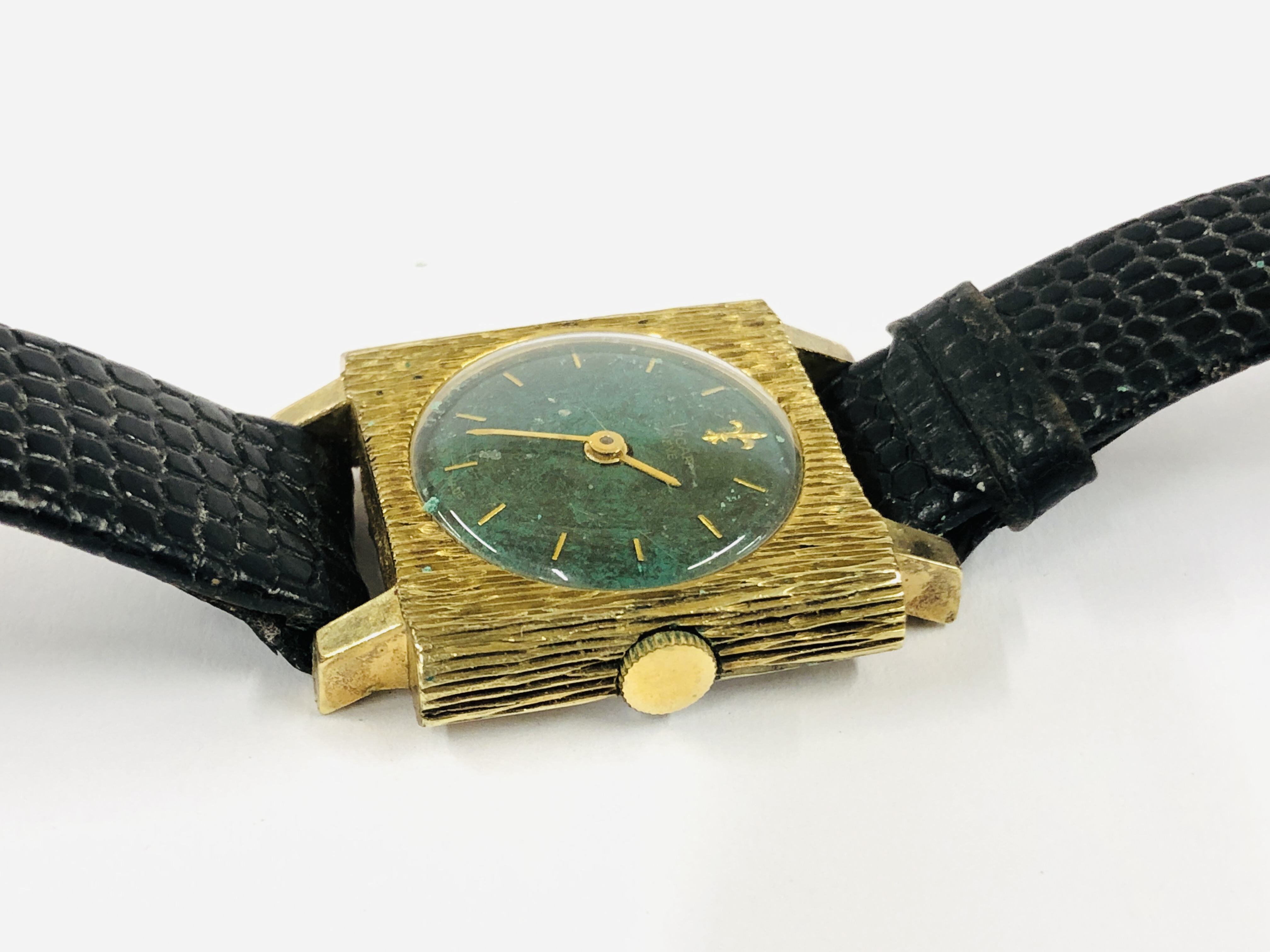 A LADIES RETRO SARCAR WRIST WATCH WITH GREEN COLOURED DIAL ON LEATHER STRAP. - Image 3 of 10