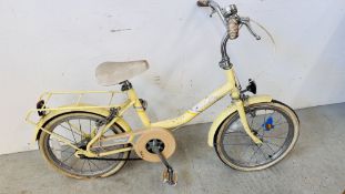 GIRLS RALEIGH "HOLLY" SHOPPER BICYCLE.