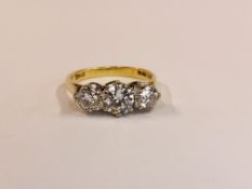 AN 18CT STUNNING 3 STONE DIAMOND RING.