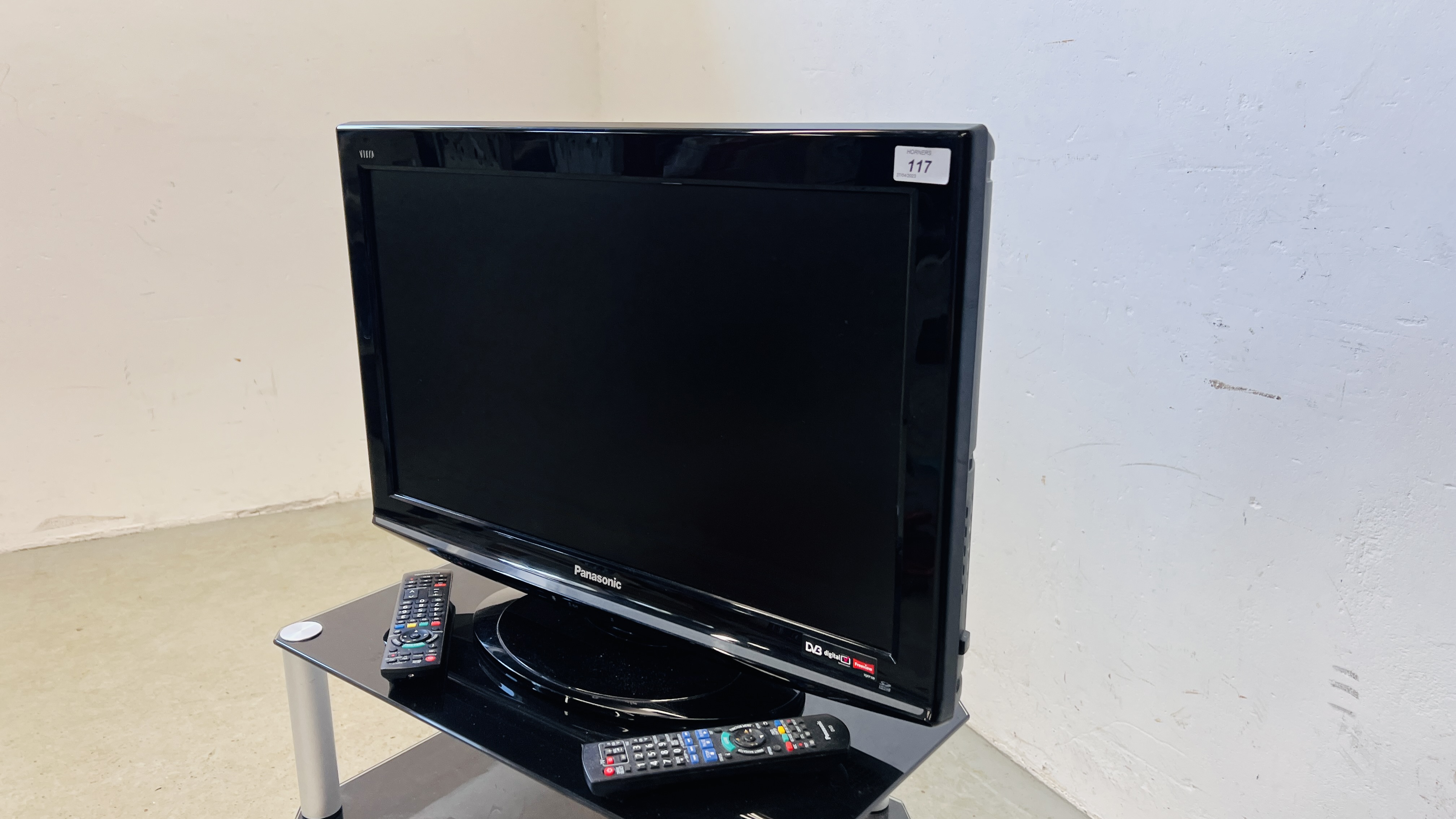 PANASONIC TV 26 INCH MODEL NO. - Image 2 of 6