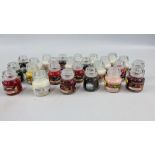 BANKRUPTCY STOCK - 25 X YANKEE CANDLES SMALL 104g VARIOUS FRAGRANCES.
