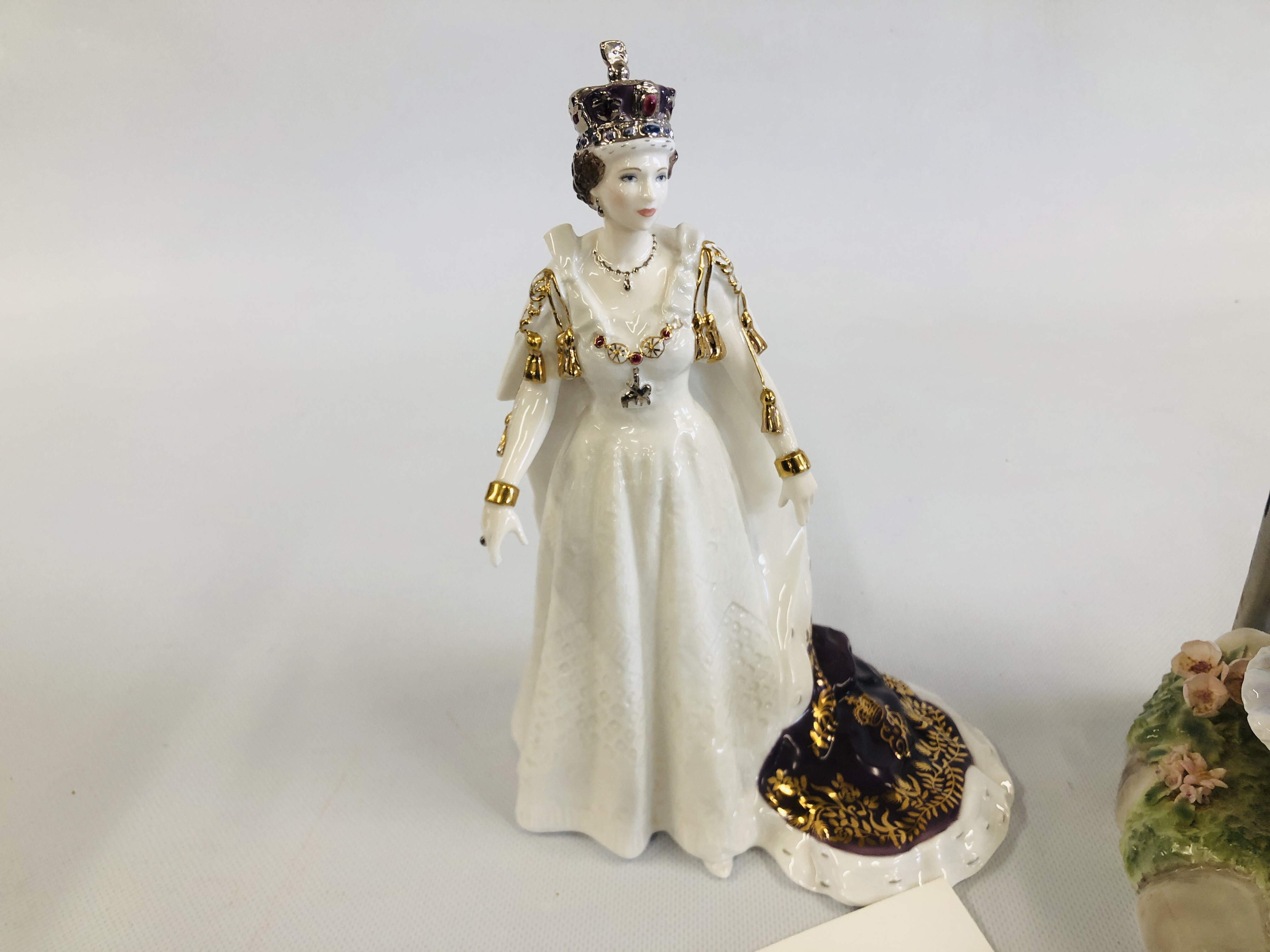 TWO ROYAL WORCESTER FIGURINES TO INCLUDE THE SWING CW519 63/250 AND QUEEN ELIZABETH II 1401/4500. - Image 2 of 14