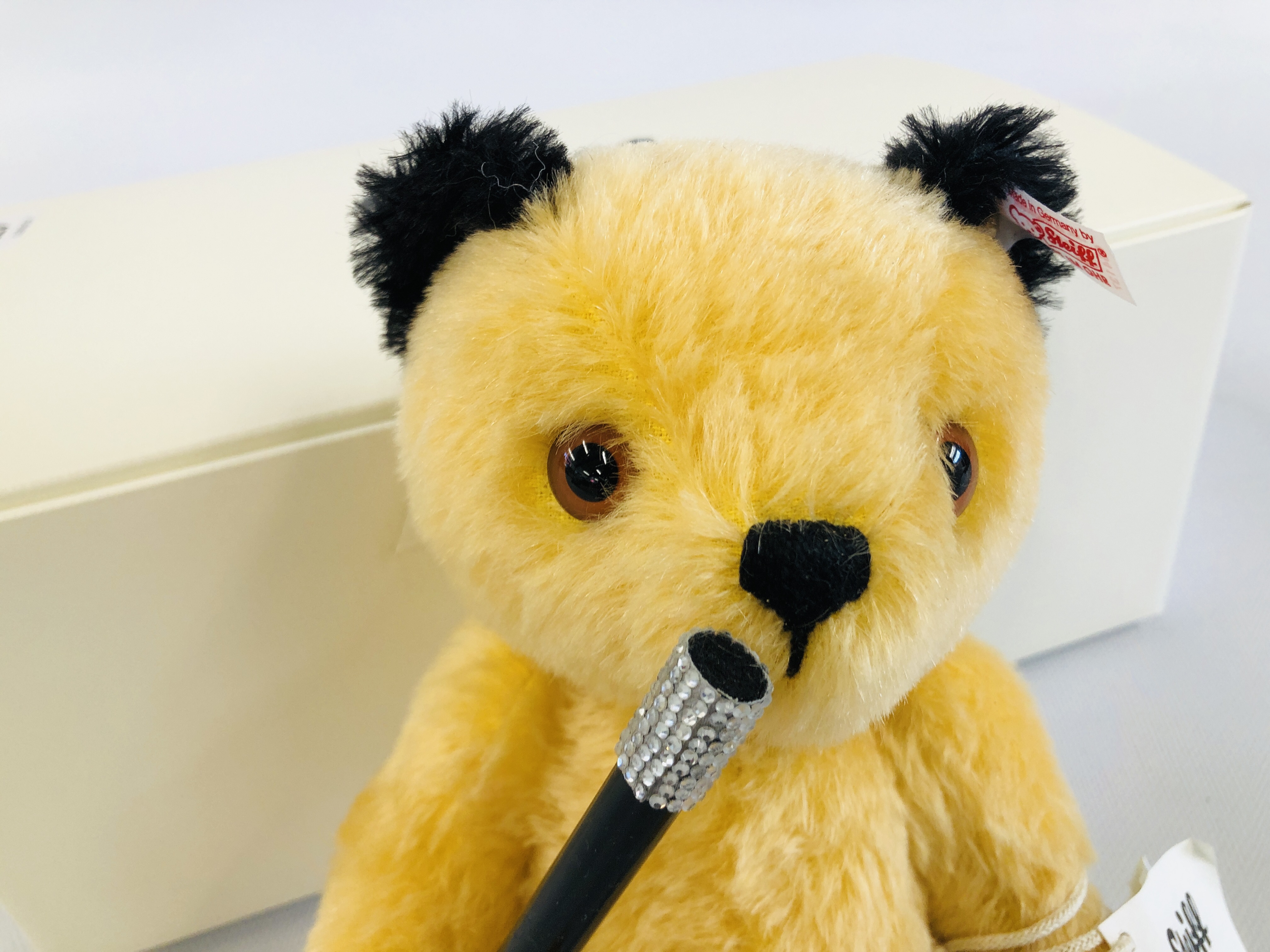 A "STEIFF" SOOTY TEDDY 664137 (BOXED WITH CERTIFICATE). - Image 3 of 5