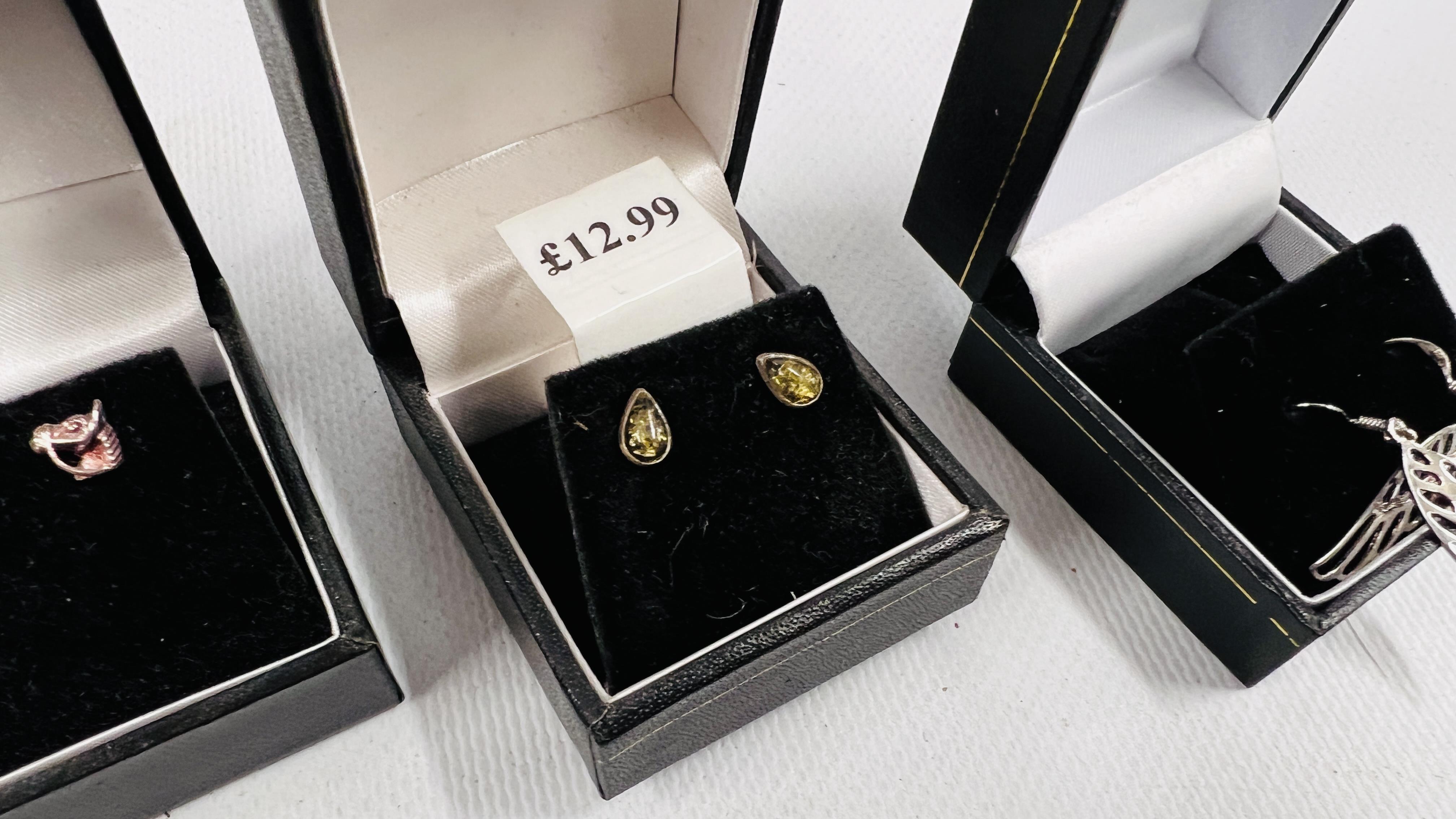 BANKRUPTCY STOCK - A GROUP OF ASSORTED MODERN SILVER AND WHITE METAL EARRINGS, ALL BOXED EXAMPLES. - Image 15 of 16