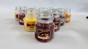 BANKRUPTCY STOCK - 10 X YANKEE CANDLES 411g VARIOUS FRAGRANCES.