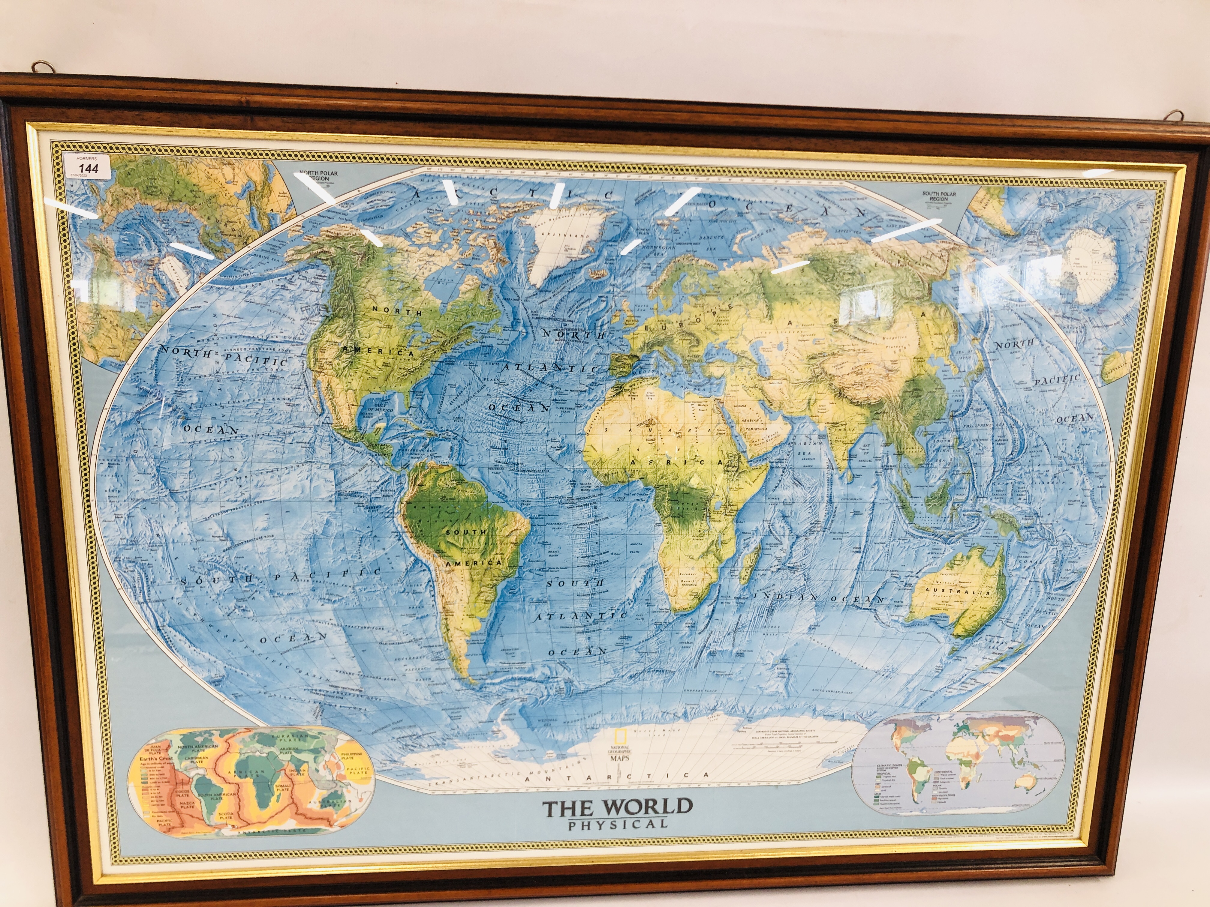 A FRAMED DOUBLE SIDED "NATIONAL GEOGRAPHIC MAP" W 107CM X H 74CM. - Image 2 of 6