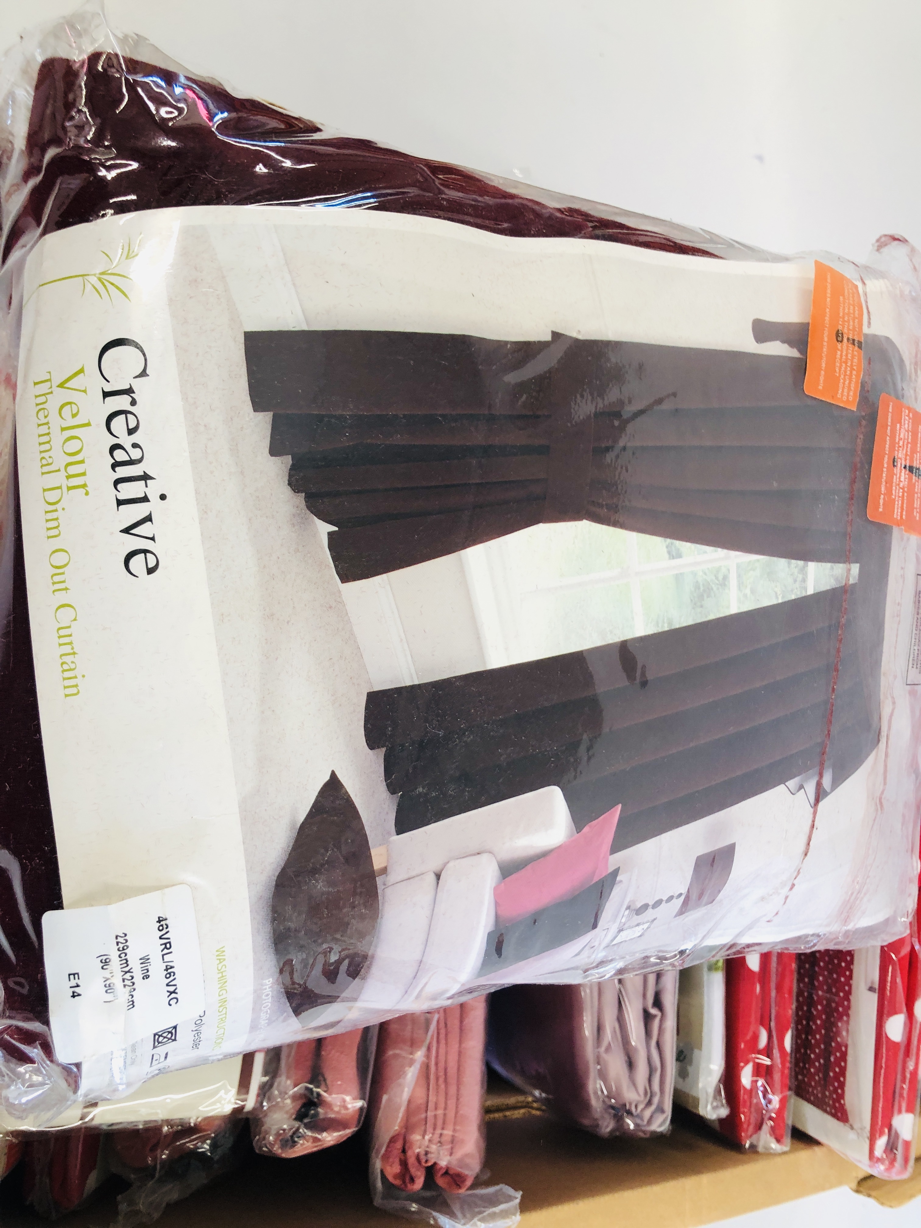 BOX CONTAINING A QUANTITY OF NEW CURTAINS AND TIE BACKS, IN ORIGINAL PACKAGING ETC. - Image 3 of 7