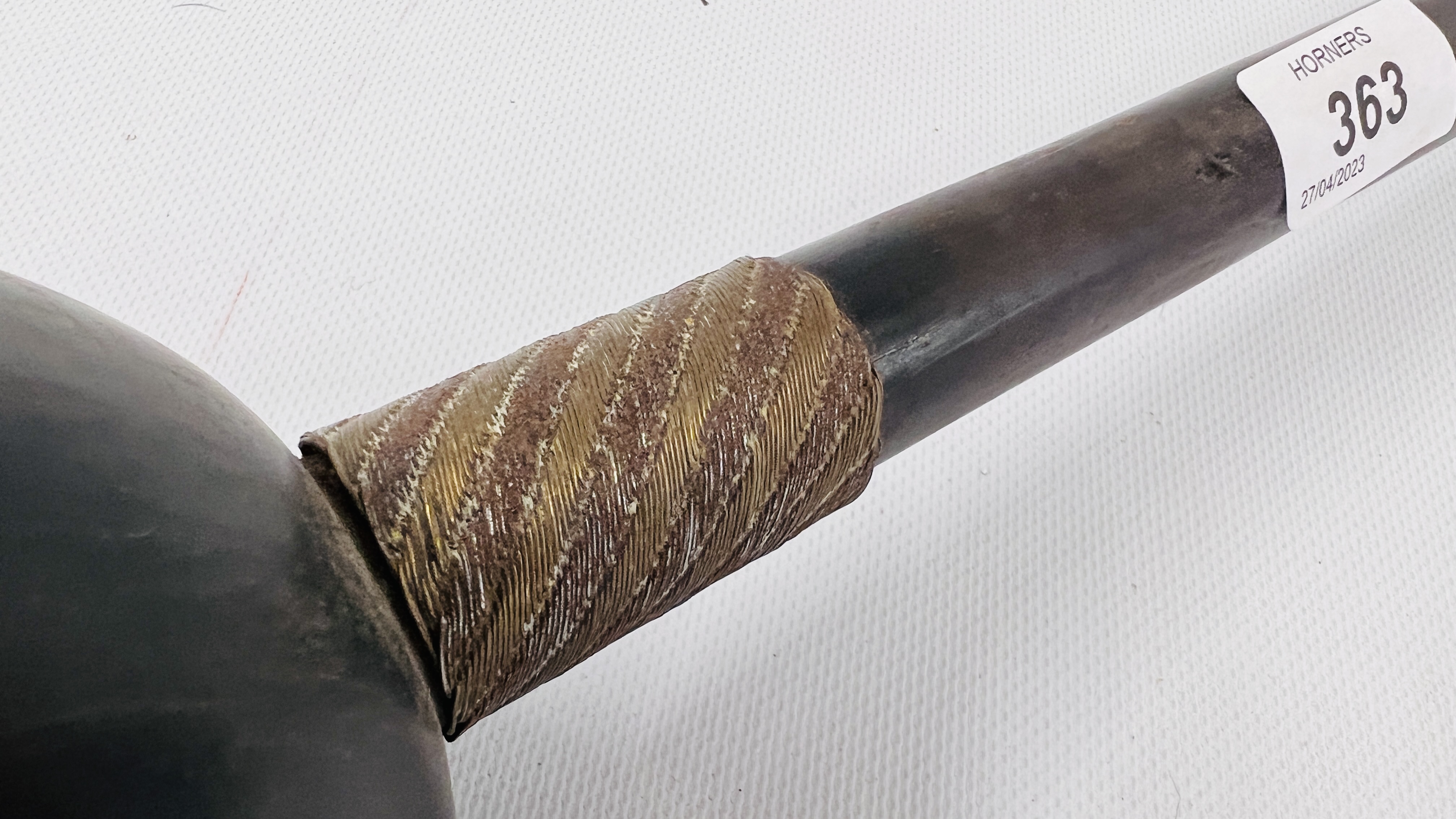 A VICTORIAN ZULU KNOBKERRIE WAR CLUB WITH COPPER WIRE DETAIL, OVERALL LENGTH 75CM. - Image 3 of 7