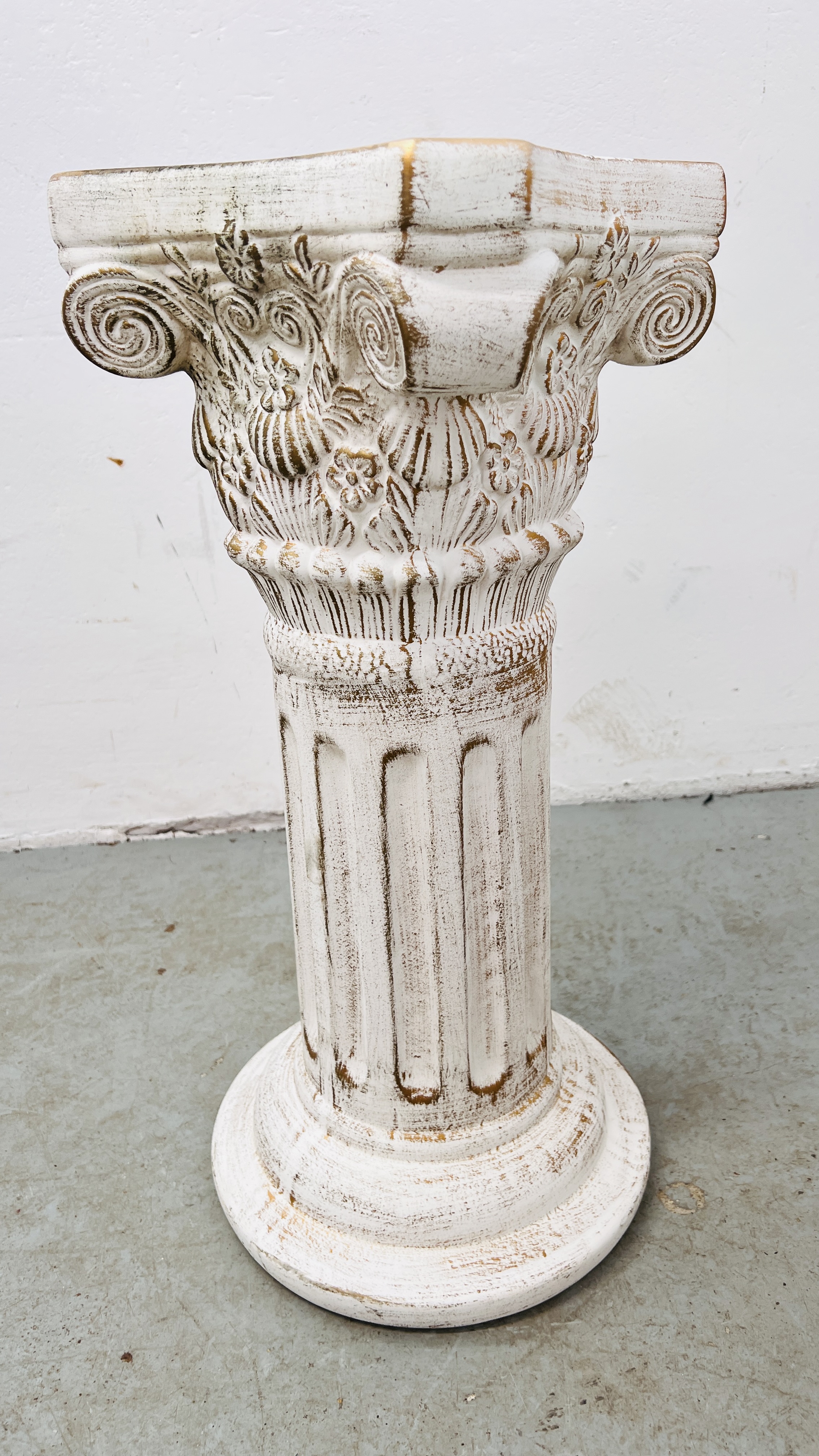 A PAIR OF REPRODUCTION COLUMN PEDESTAL STANDS, H 61CM. - Image 7 of 9