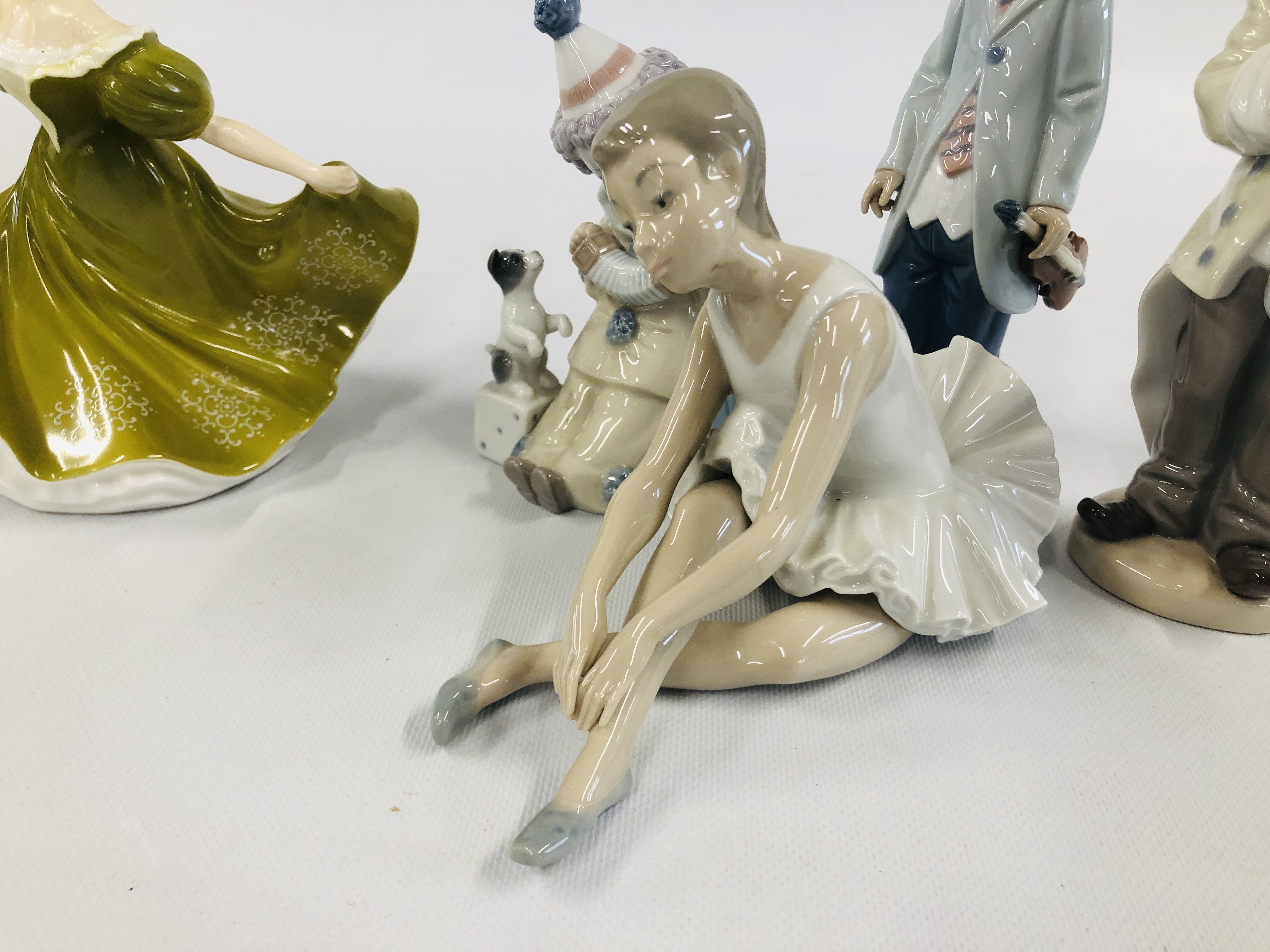 A ROYAL DOULTON FIGURINE "LYNN" HN 2329, 3 X LLADRO CLOWNS, NAO BALLERINA. - Image 2 of 9