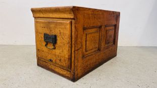 AN ANTIQUE OAK SINGLE DRAWER FILING CABINET WITH ART NOUVEAU METAL CRAFT HANDLE.