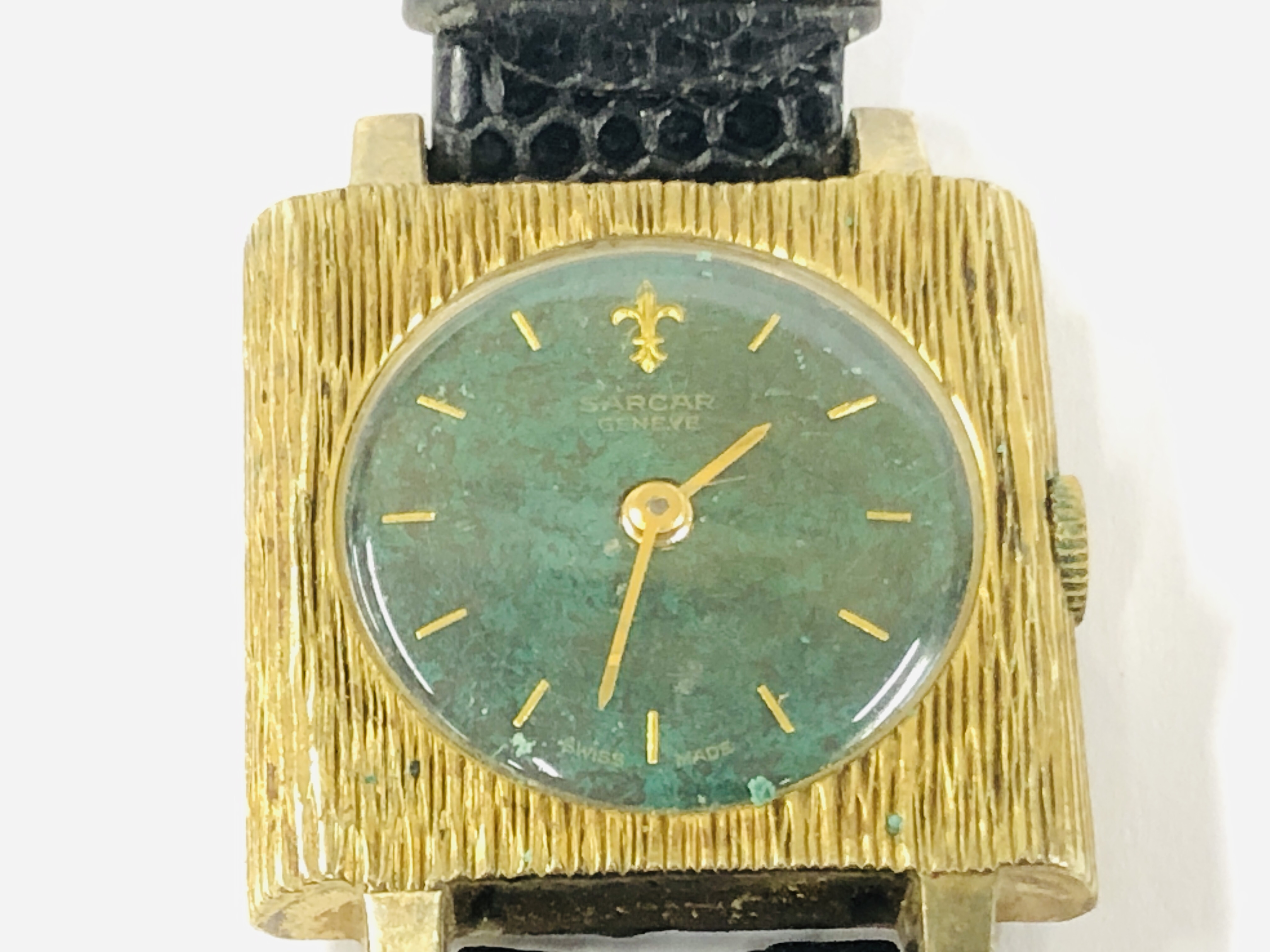 A LADIES RETRO SARCAR WRIST WATCH WITH GREEN COLOURED DIAL ON LEATHER STRAP. - Image 2 of 10