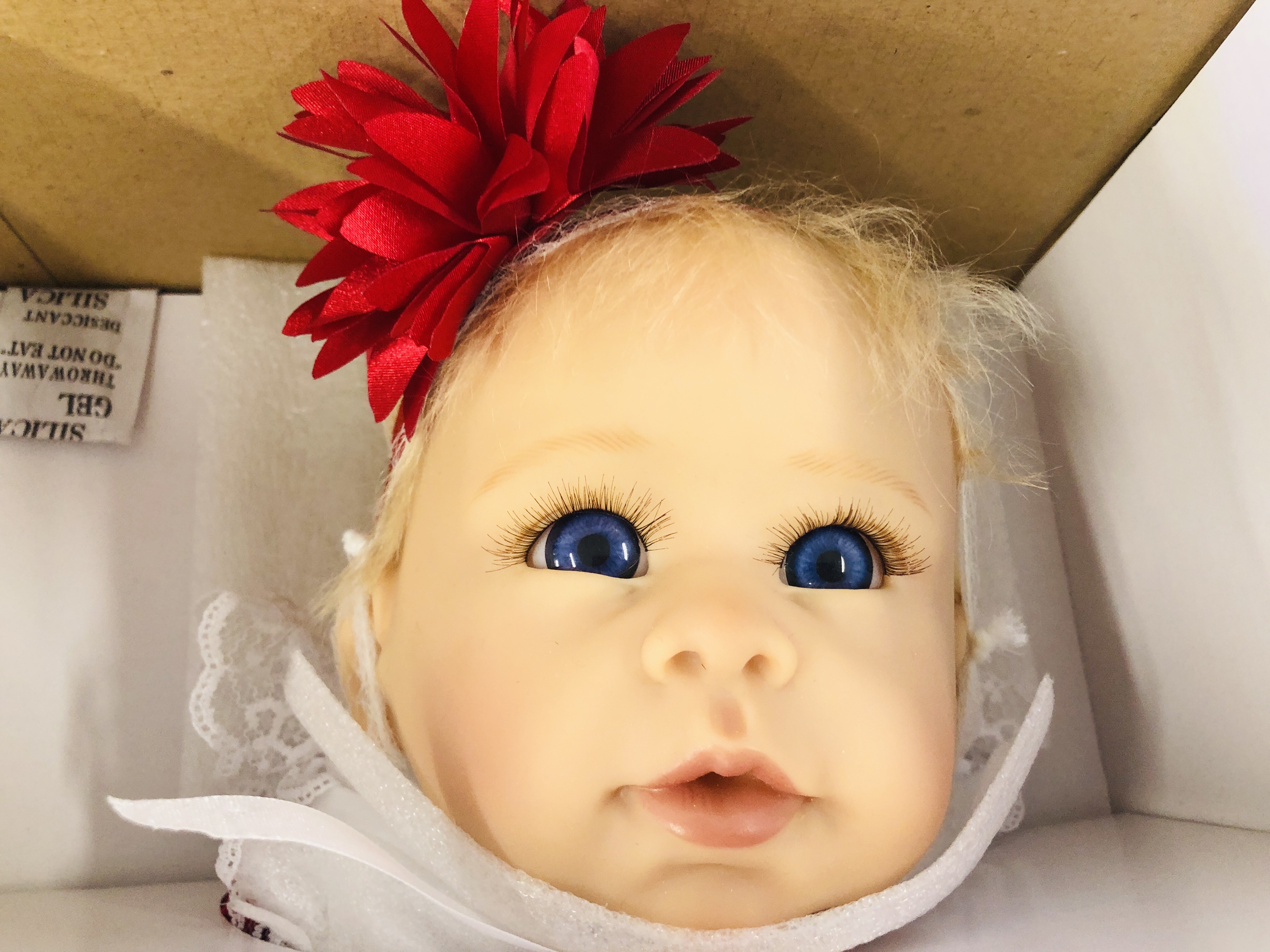 "THE ASHTON-DRAKE GALLERIES" REAL TOUCH LIMITED EDITION 1790/5000 VINYL DOLL "BABY'S FIRST - Image 2 of 3