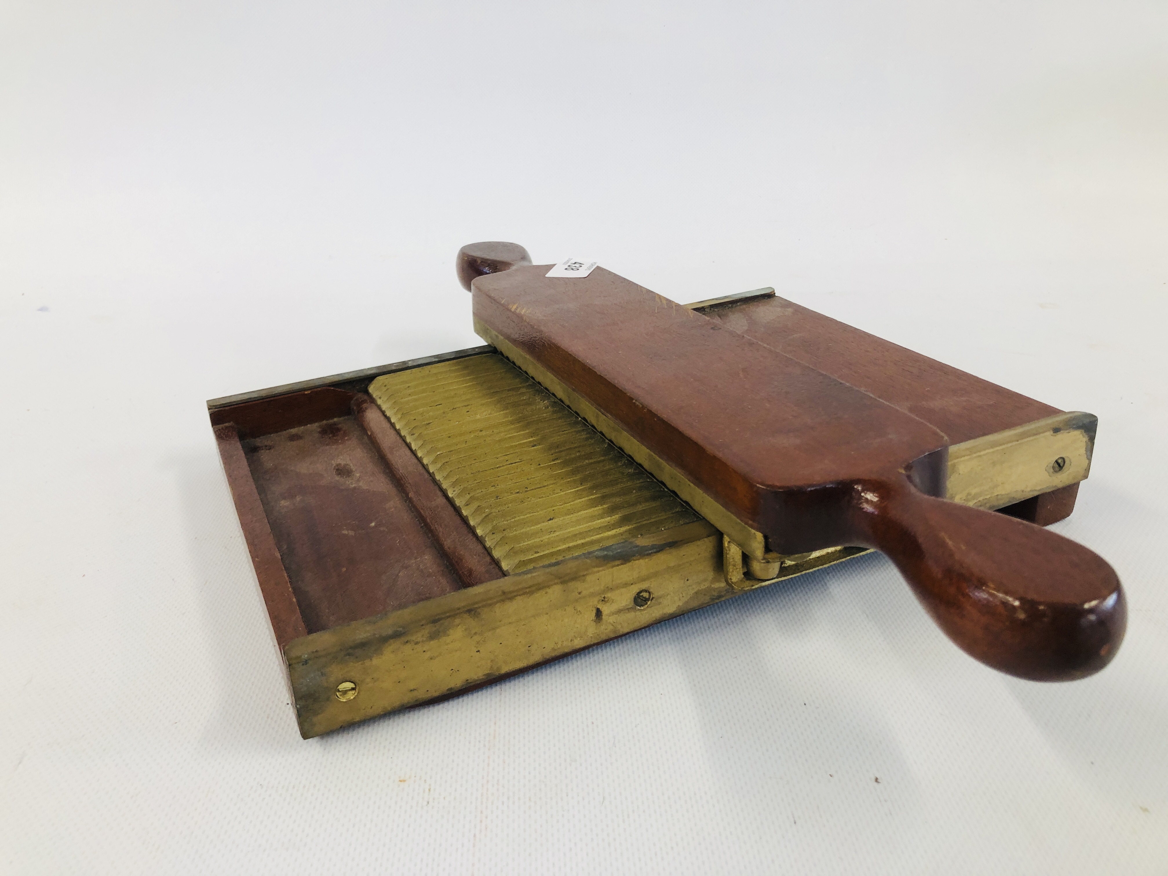 A VINTAGE WOODEN AND BRASS PILL PRESS ALONG WITH A FURTHER STAINLESS STEEL EXAMPLE AND A SMALL - Image 6 of 6