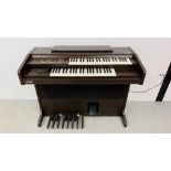 KAWAI ELECTRIC ORGAN MODEL KL2 AND STOOL W110CM X H 888CM X D 52CM - SOLD AS SEEN.