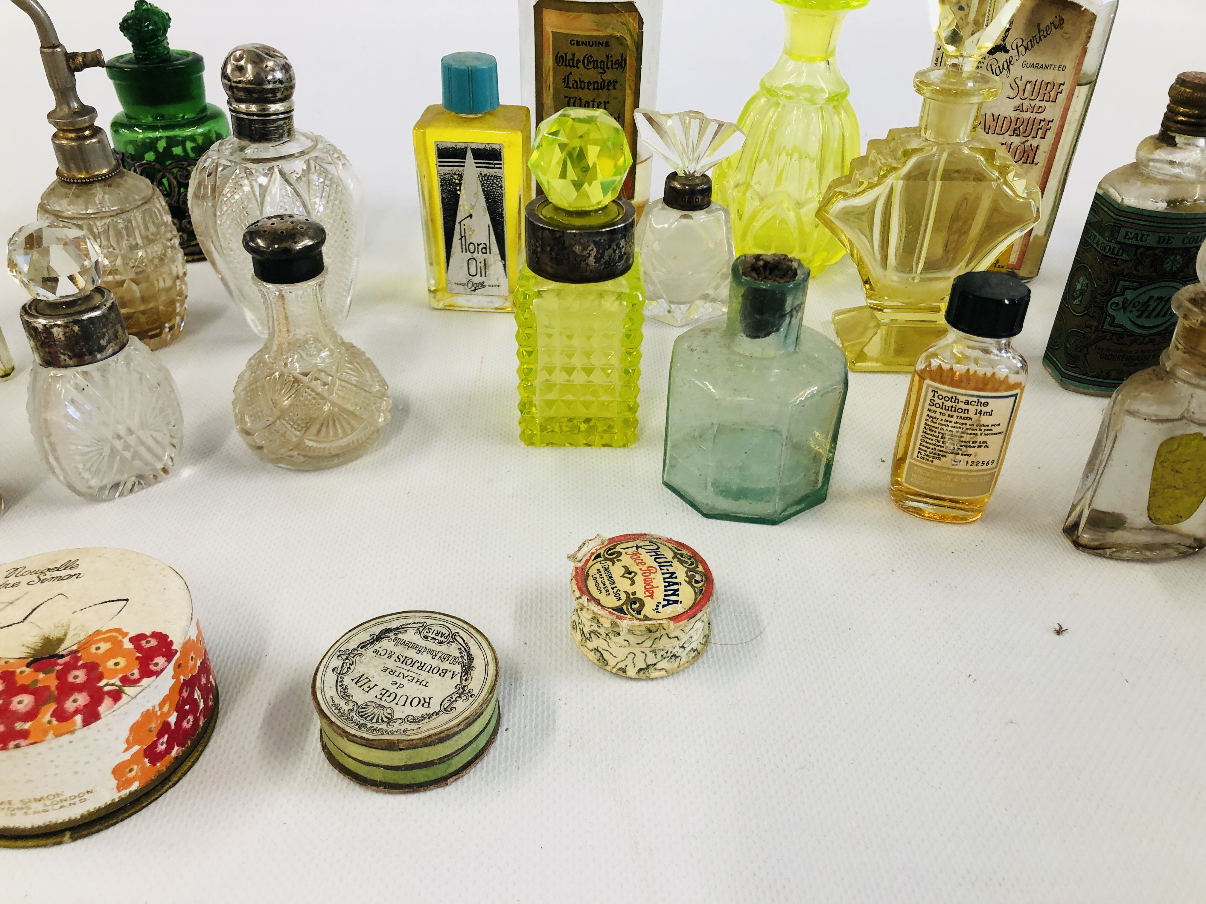 COLLECTION OF VINTAGE PERFUME BOTTLES INCLUDING SILVER TOPPED. - Image 5 of 7