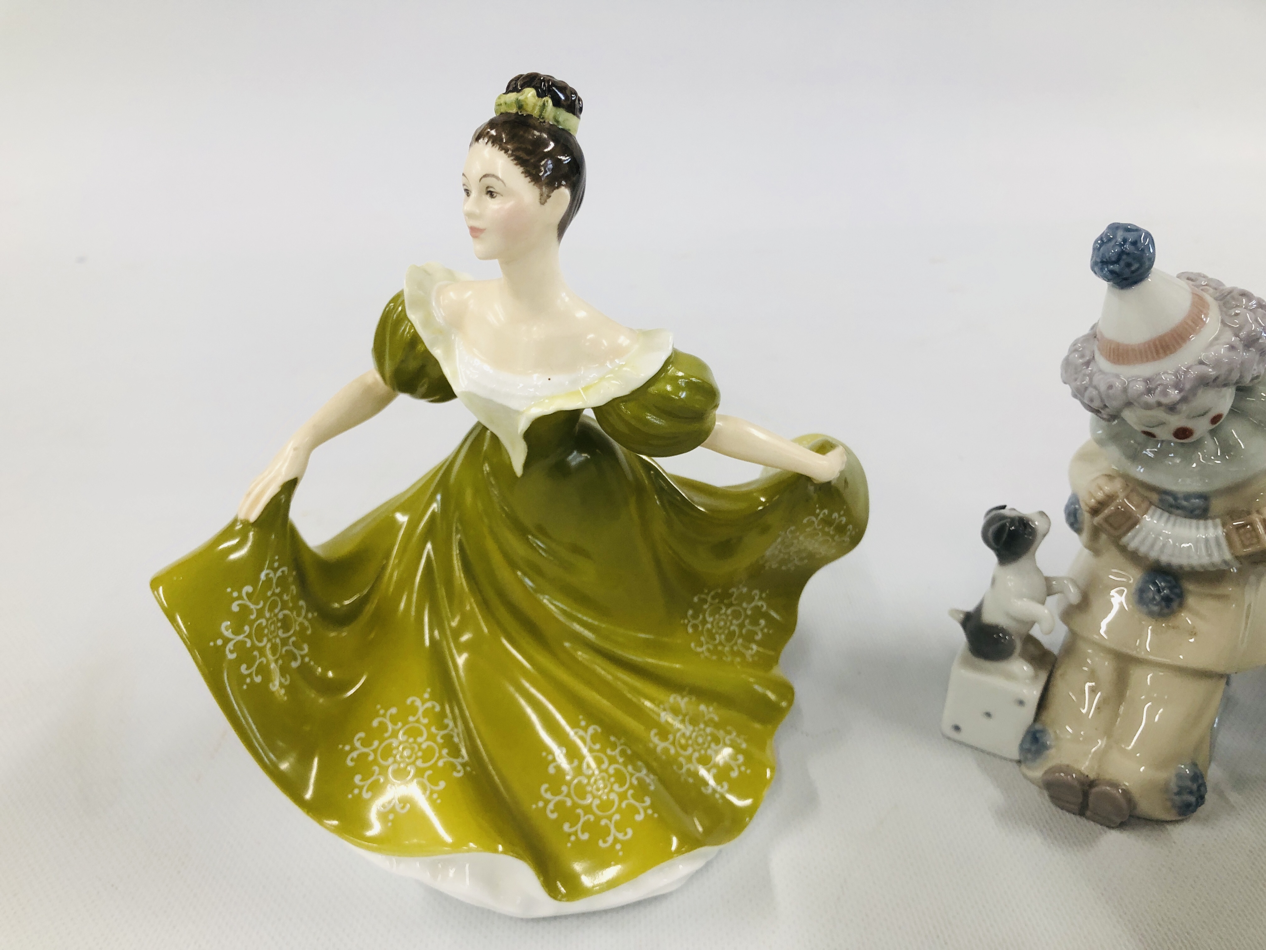 A ROYAL DOULTON FIGURINE "LYNN" HN 2329, 3 X LLADRO CLOWNS, NAO BALLERINA. - Image 6 of 9