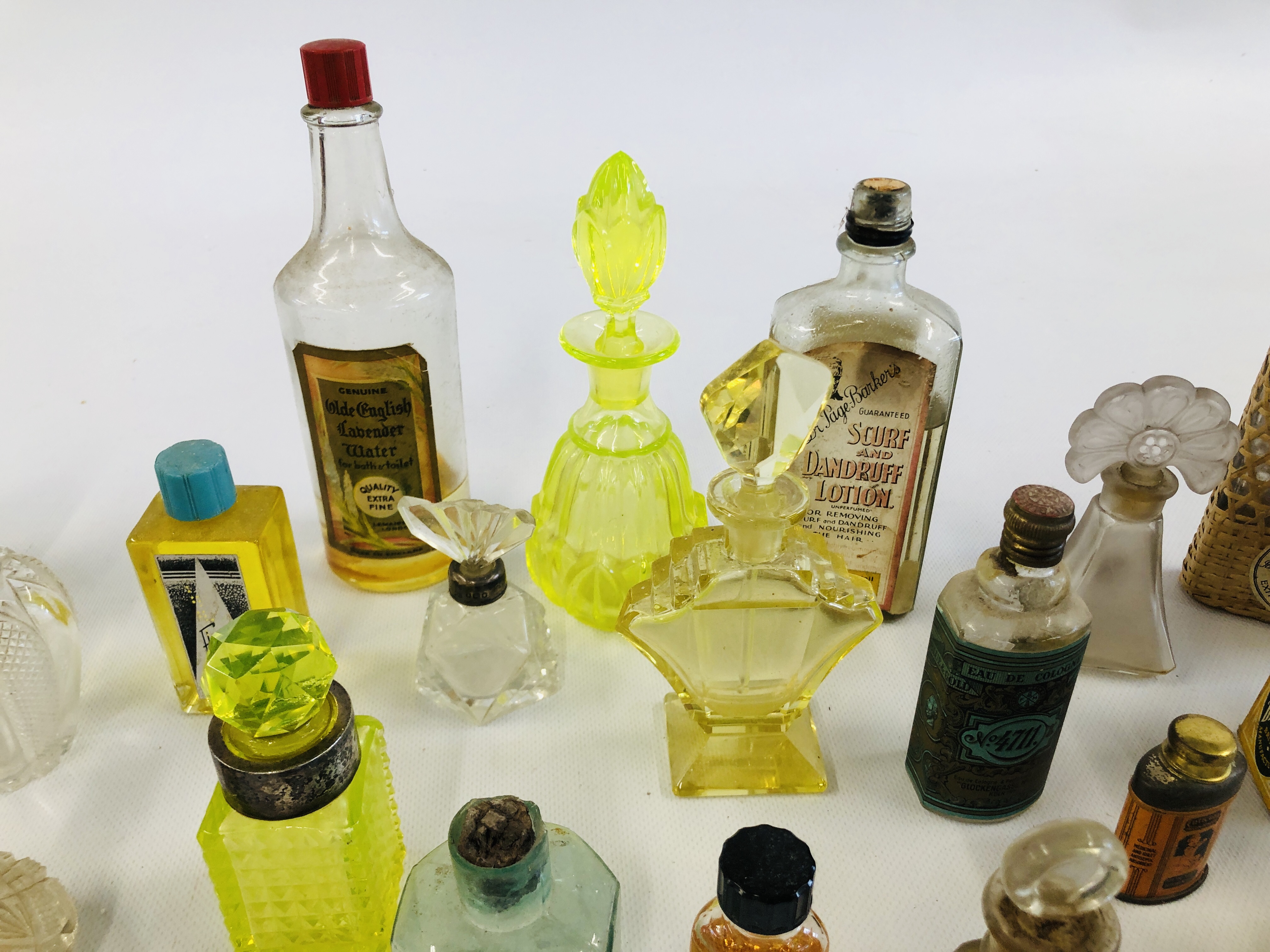 COLLECTION OF VINTAGE PERFUME BOTTLES INCLUDING SILVER TOPPED. - Image 4 of 7