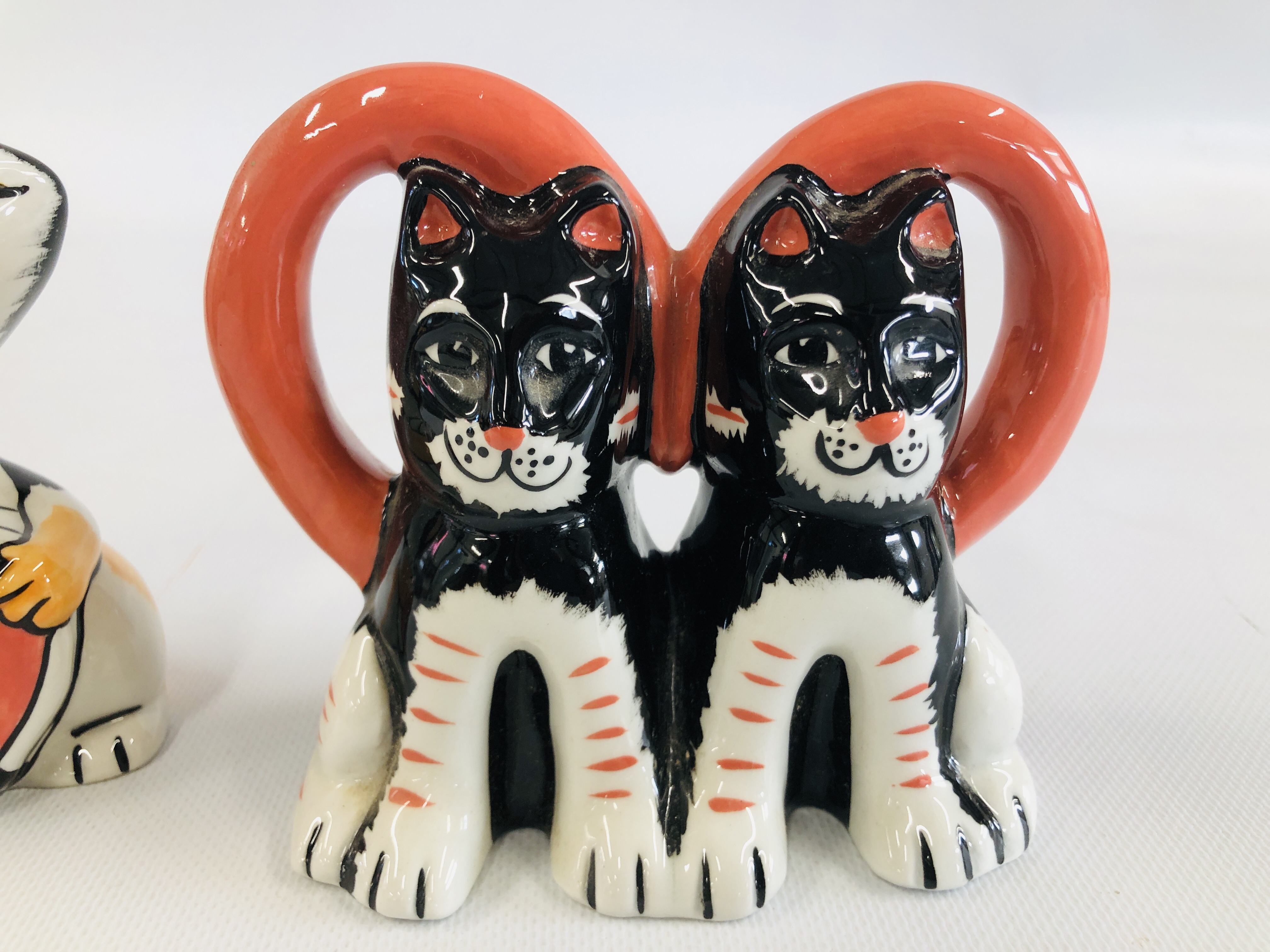 TWO "LORNA BAILEY" COLLECTORS CATS TO INCLUDE A DOUBLE HEAR THE LOVERS H 11. - Image 2 of 7