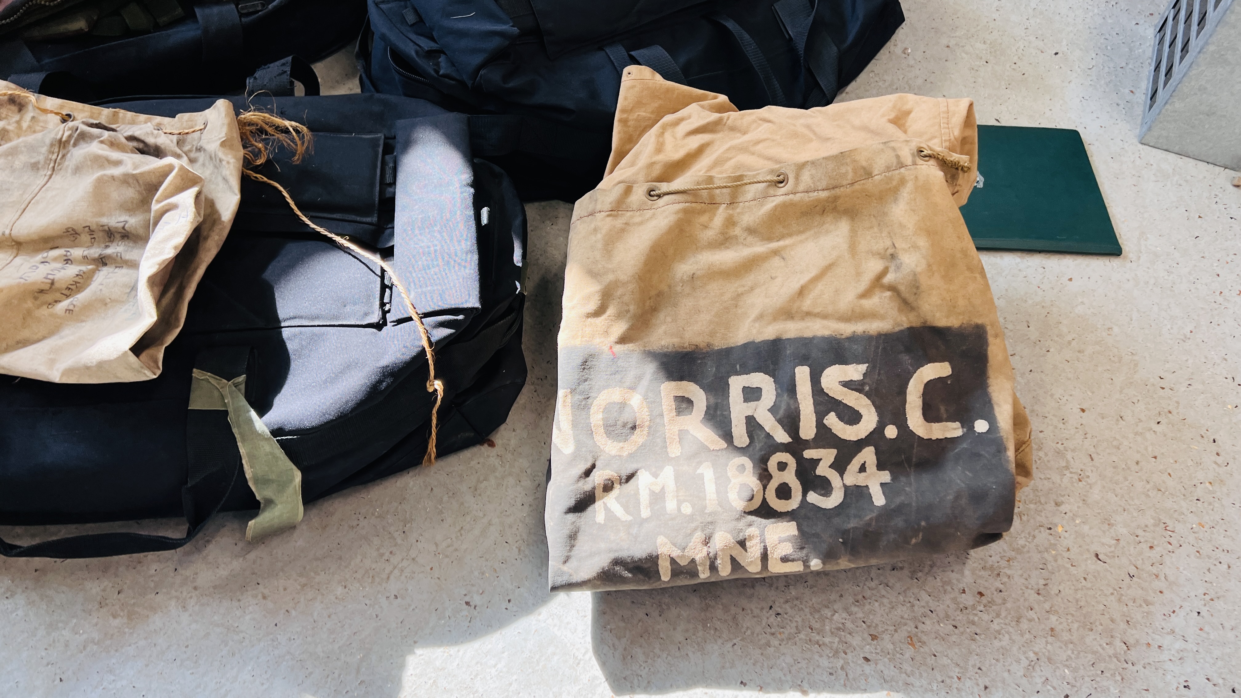 7 X KIT BAGS CONTAINING AN EXTENSIVE GROUP OF TACTICAL ARMY CLOTHING, BACK PACKS, - Image 2 of 24