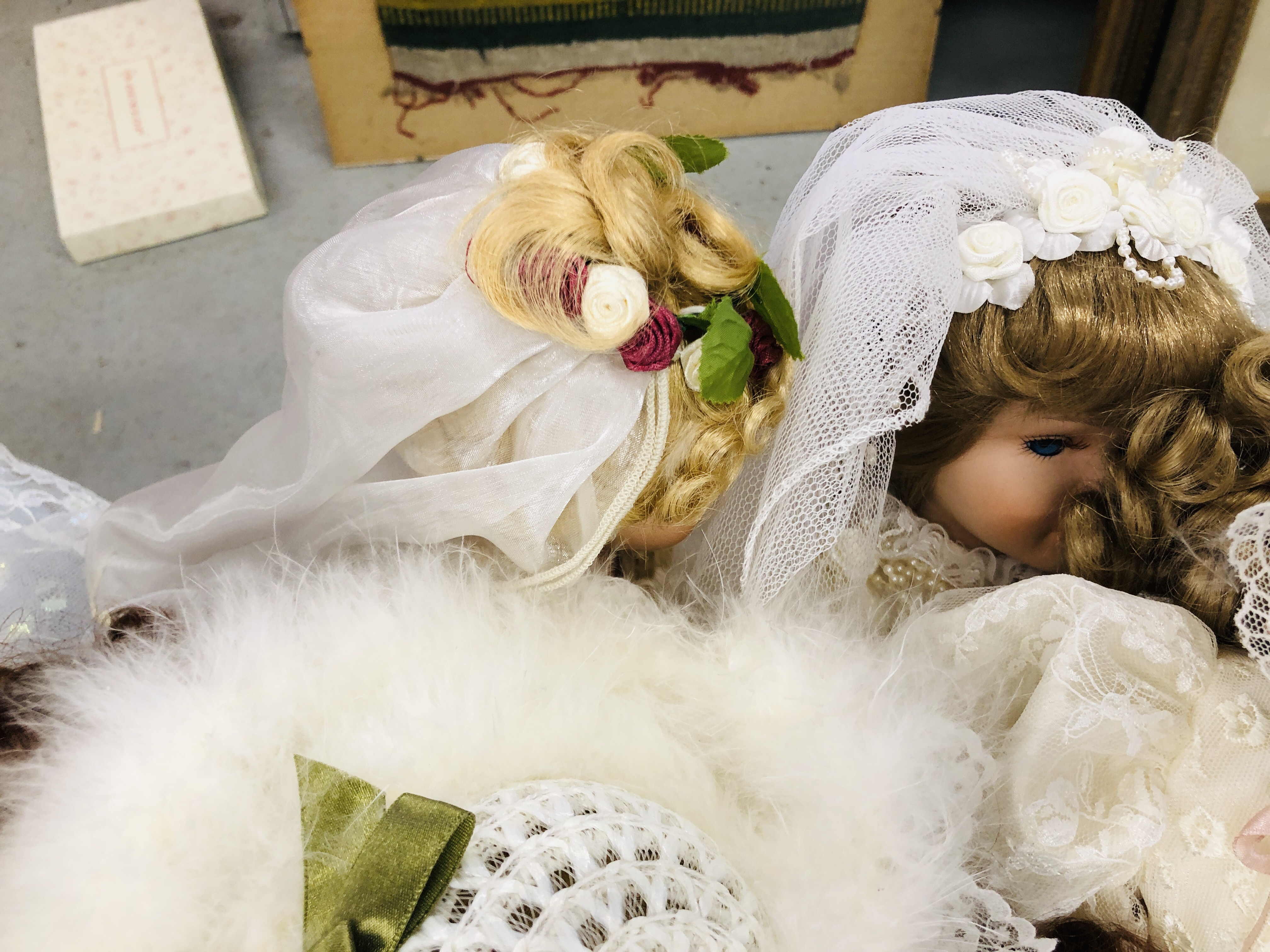 TWO BOXES CONTAINING AN EXTENSIVE COLLECTION OF QUALITY CHINA DOLLS TO INCLUDE LIMITED EDITION - Image 3 of 5
