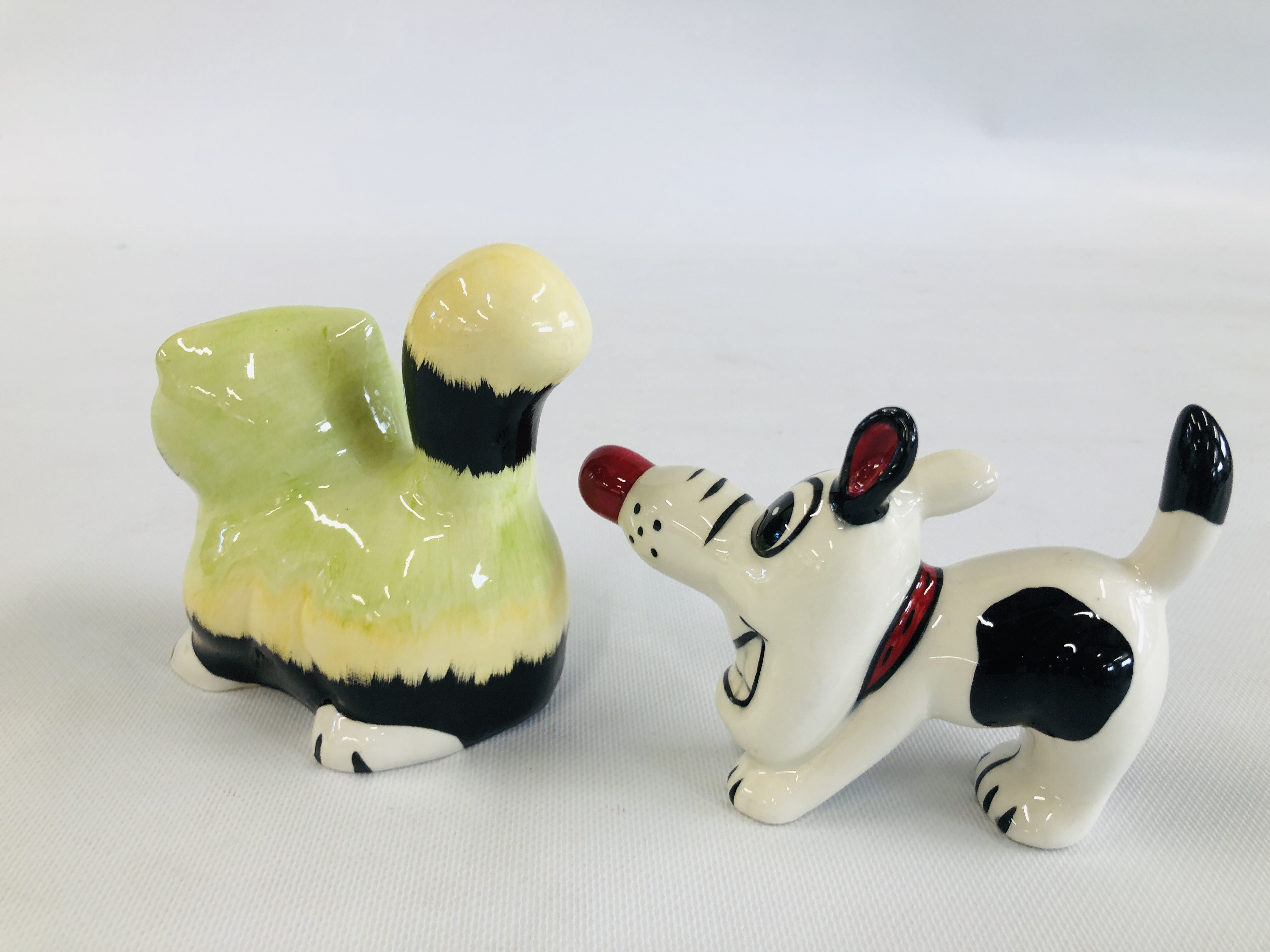 TWO "LORNA BAILEY" COLLECTORS CATS TO INCLUDE SNOOPY H 10CM & MARMALADE H 12CM BEARING SIGNATURE. - Image 4 of 6
