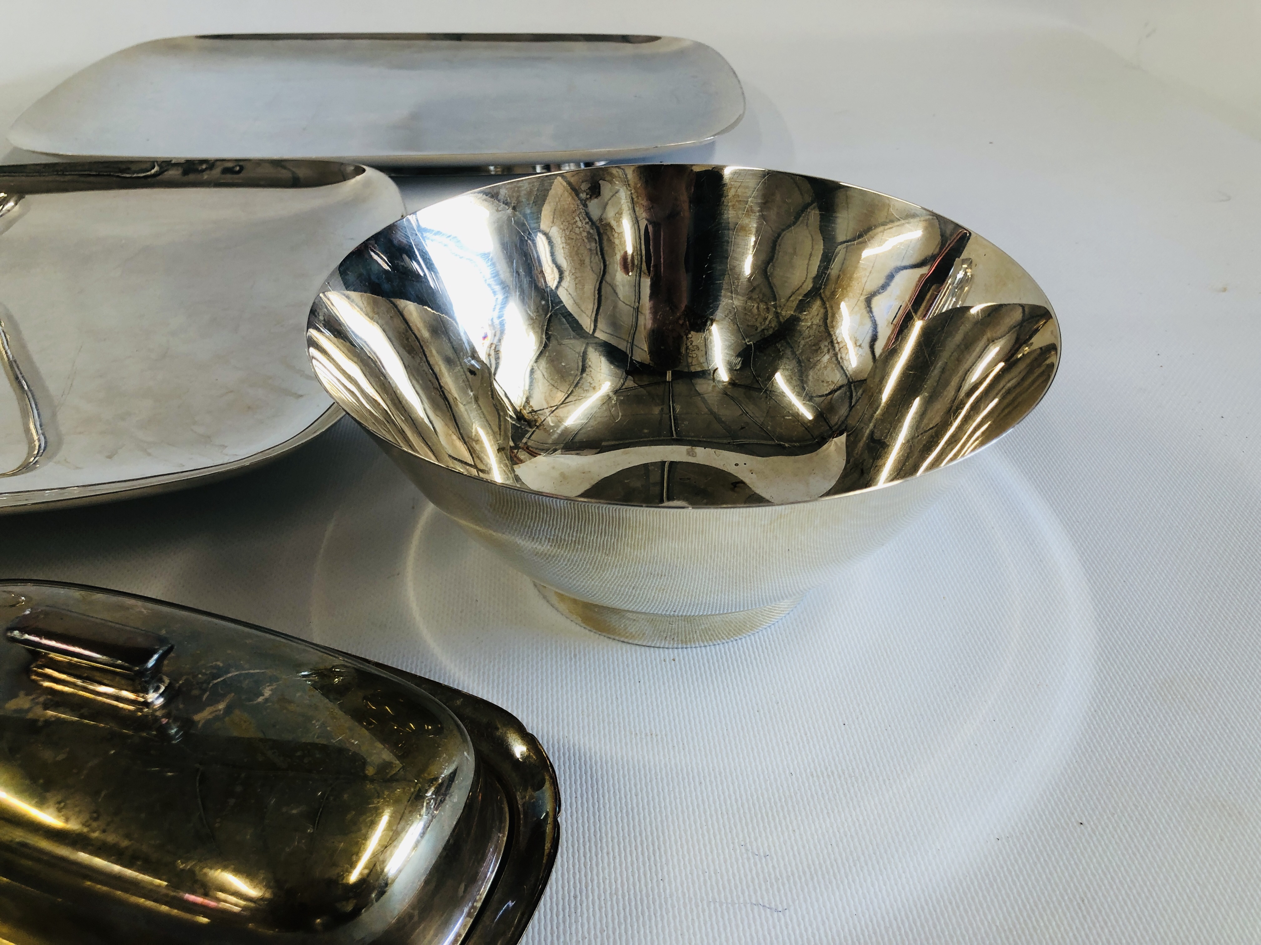 A COLLECTION OF APPROX 11 PIECES OF GOOD QUALITY PLATED WARE MARKED "REED & BARTON" ALONG WITH AN - Image 3 of 12