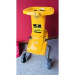 McCULLOCH 1400 WATT GARDEN SHREDDER MODEL MB241W - TRADE SALE ONLY - SOLD AS SEEN.