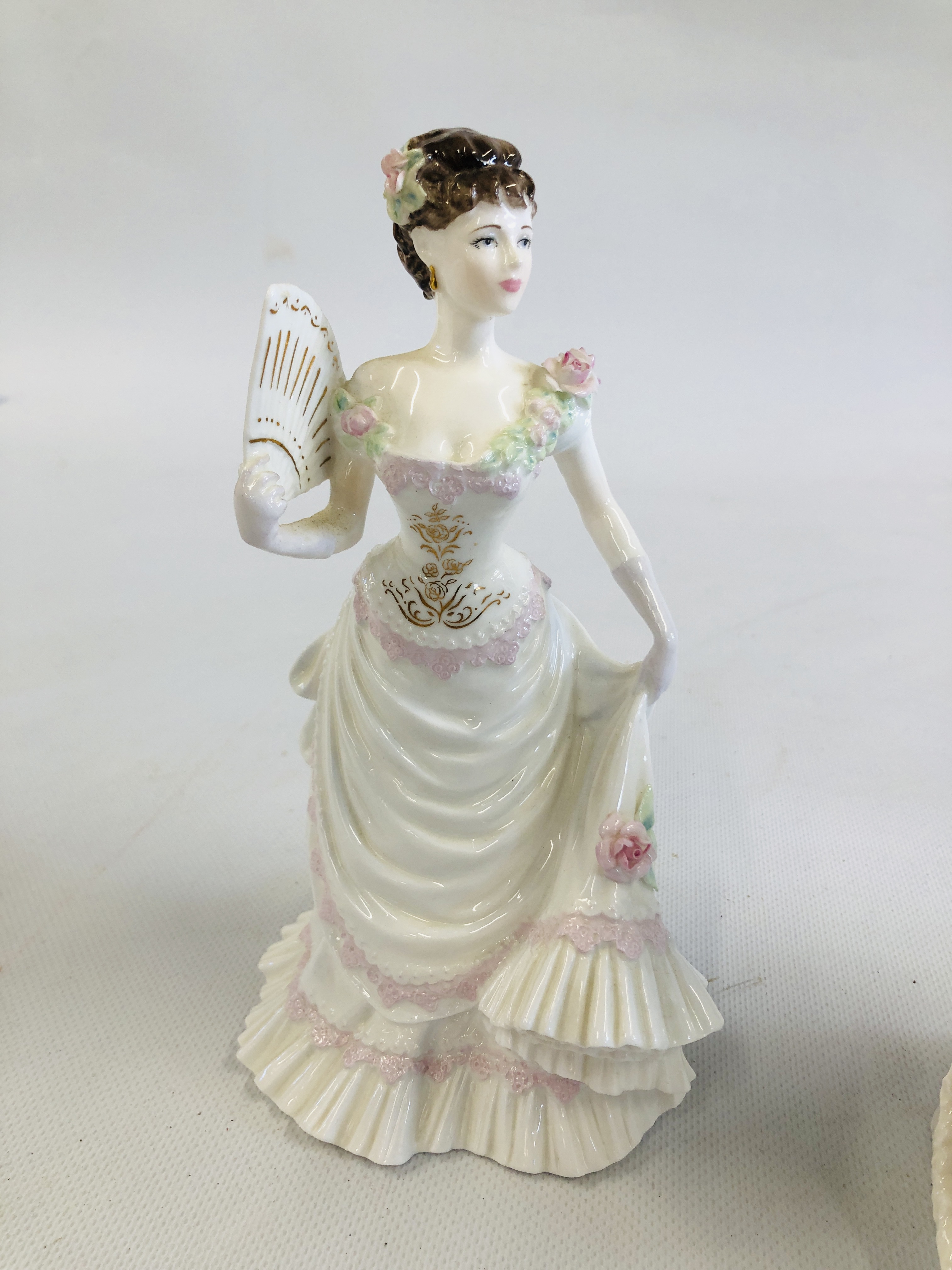 THREE COALPORT CHINA LIMITED EDITION CABINET FIGURES TO INCLUDE FEMMES FATALES "LILLIE LANGTRY" - Image 9 of 14