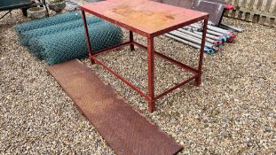 A HEAVY DUTY STEEL WORKSHOP BENCH ALONG WITH CHECKERED PLATE SECTION W 137CM X D 77CM X H 86CM.