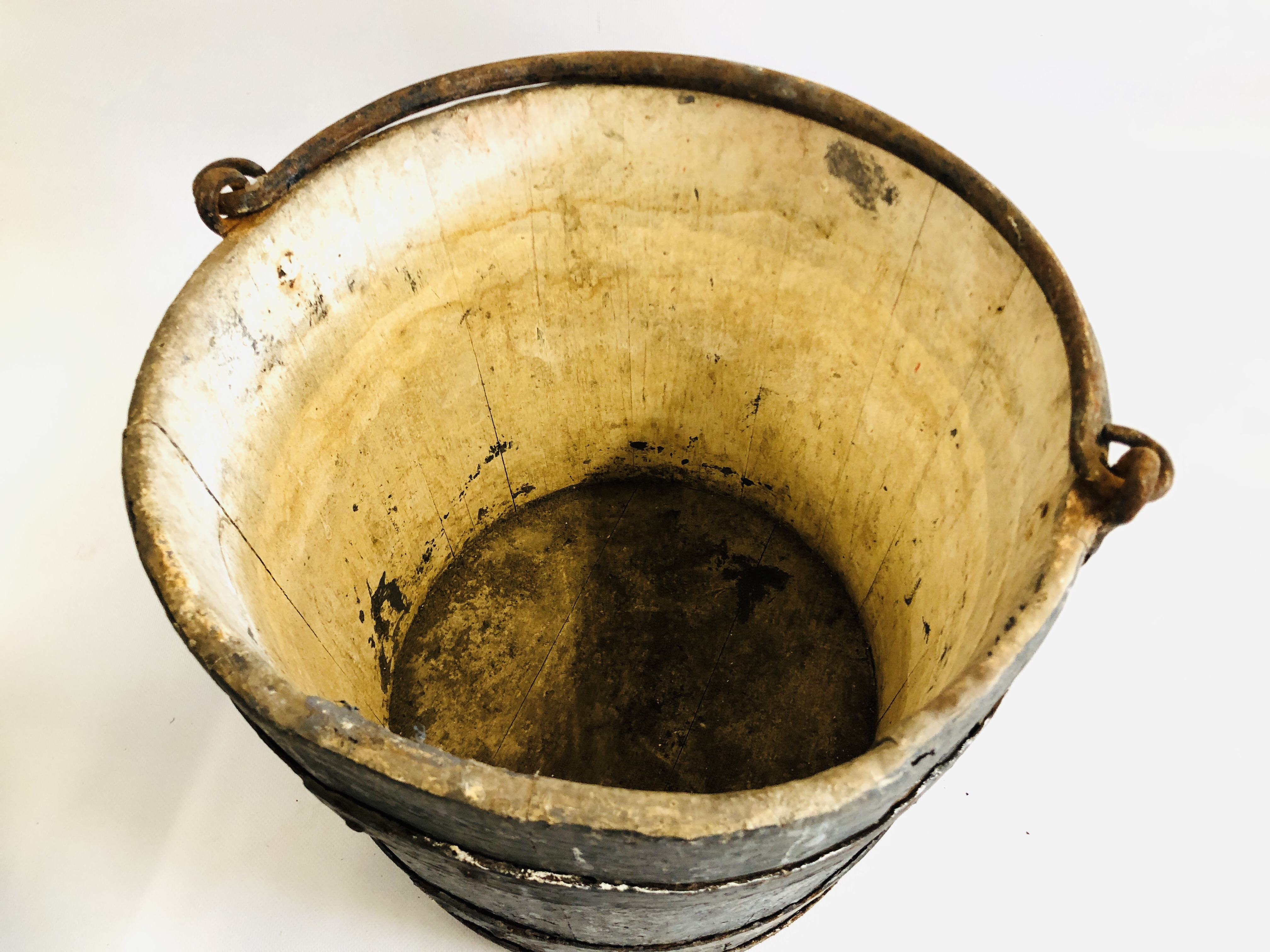 VINTAGE METAL BOUND BUCKET MARKED JCM AND MINIATURE OAK BARREL ON STAND AND COPPER FINISH SAMOVAR. - Image 6 of 11