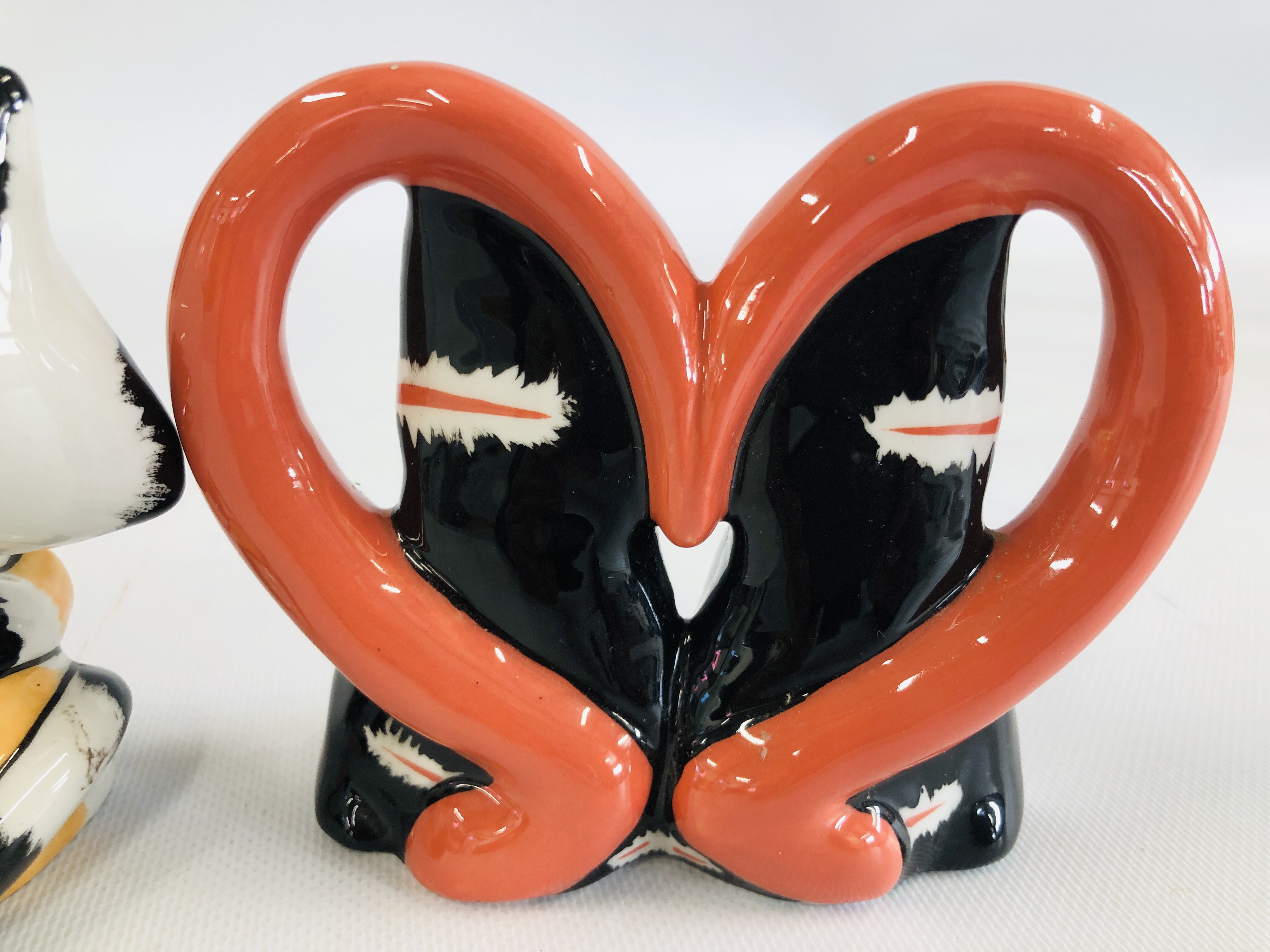 TWO "LORNA BAILEY" COLLECTORS CATS TO INCLUDE A DOUBLE HEAR THE LOVERS H 11. - Image 6 of 7