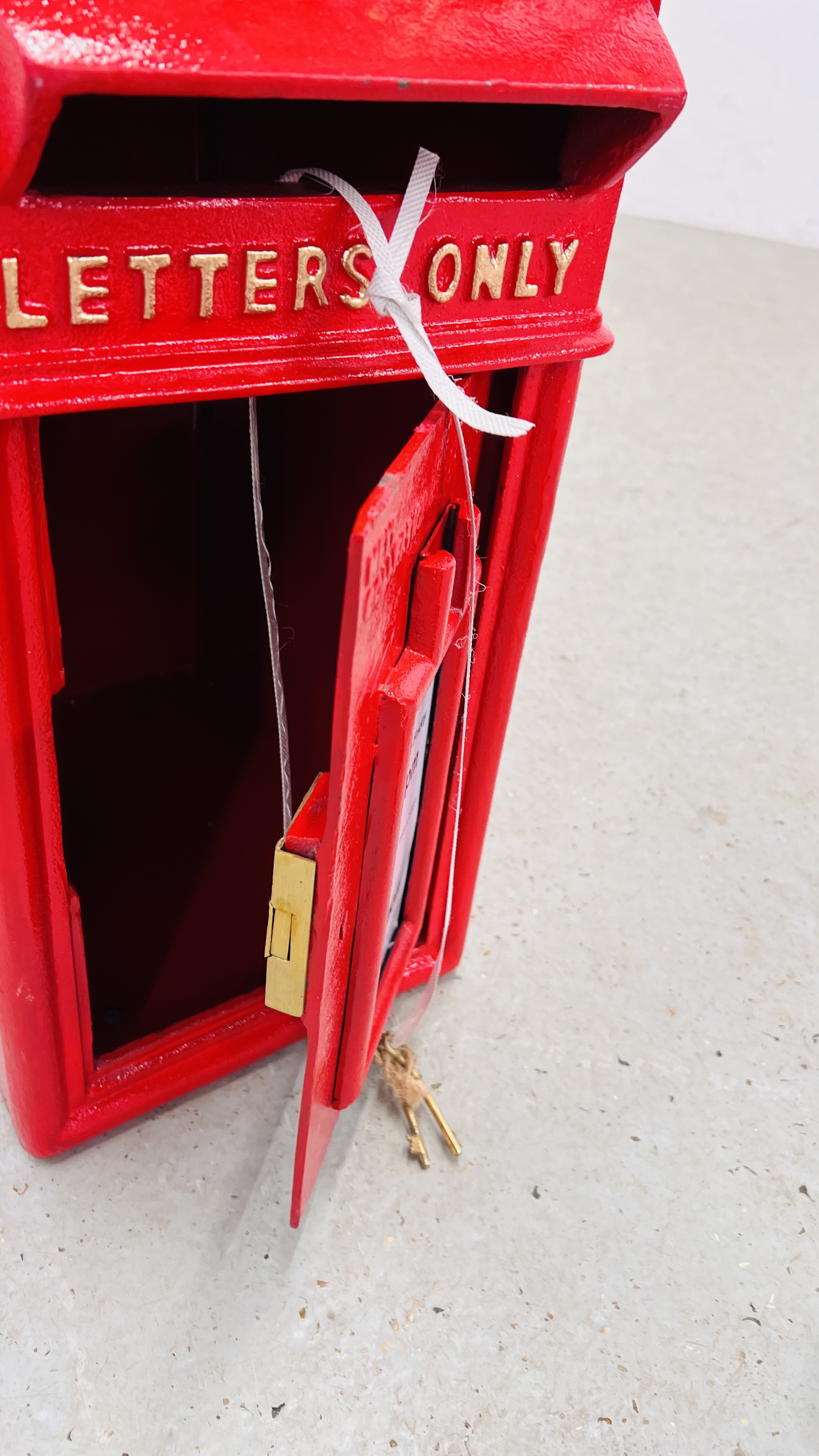 (R) GEORGE VI POST BOX - Image 5 of 5