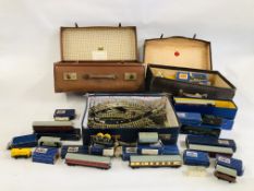 A COLLECTION OF MAINLY HORNBY DUBLO 00 GAUGE RAILWAY TO INCLUDE T.P.O.