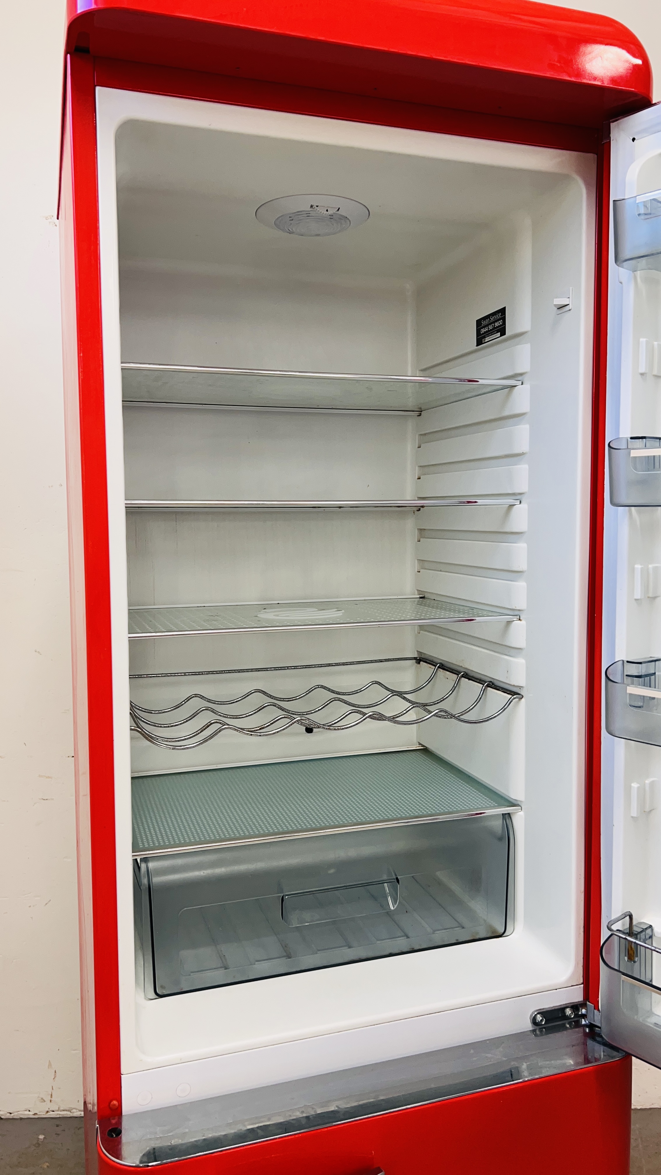 A SWAN RETRO STYLE RED FINISH FRIDGE FREEZER - SOLD AS SEEN. - Image 8 of 13