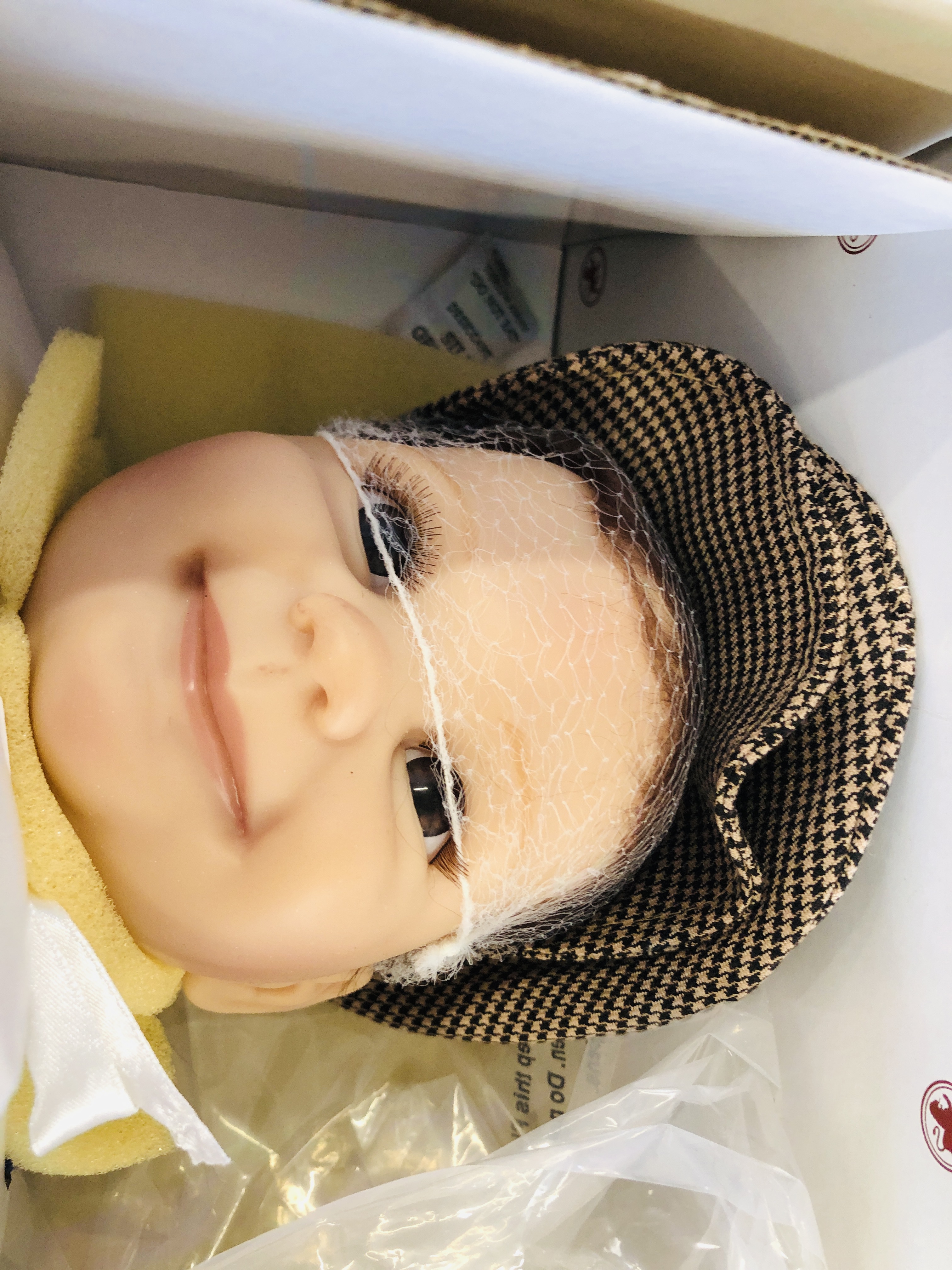 "THE ASHTON-DRAKE GALLERIES" REAL TOUCH VINYL BABY DOLL "MATTHEW, - Image 2 of 5