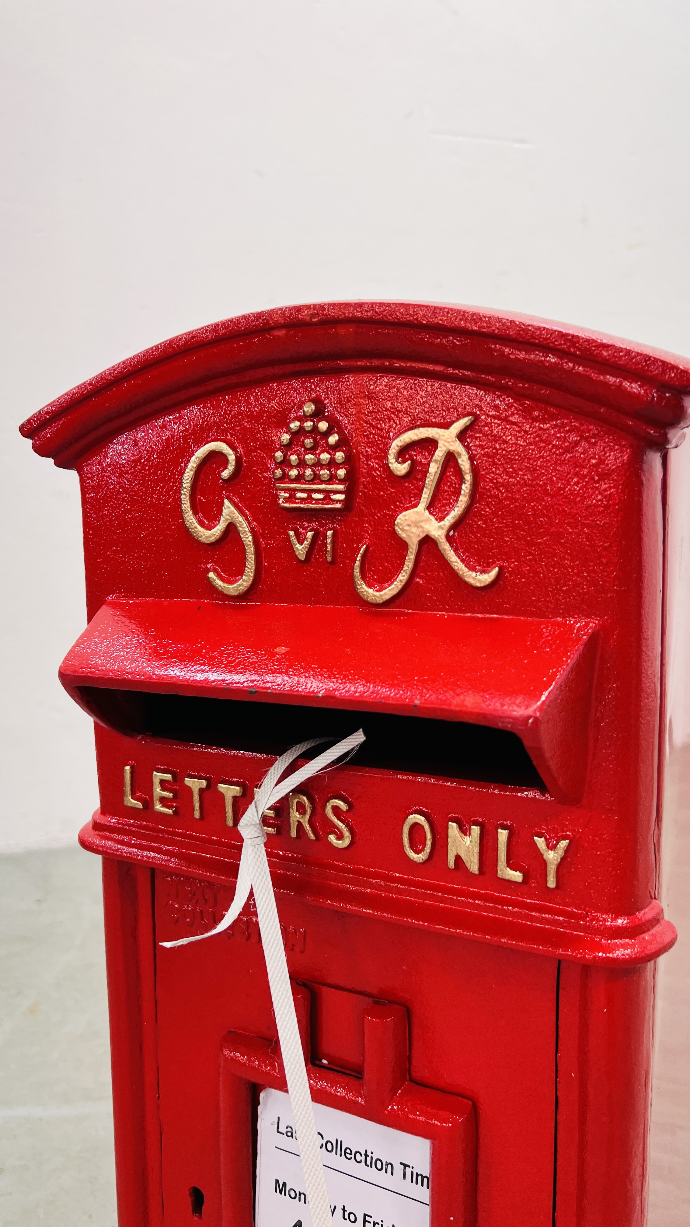 (R) GEORGE VI POST BOX - Image 2 of 5