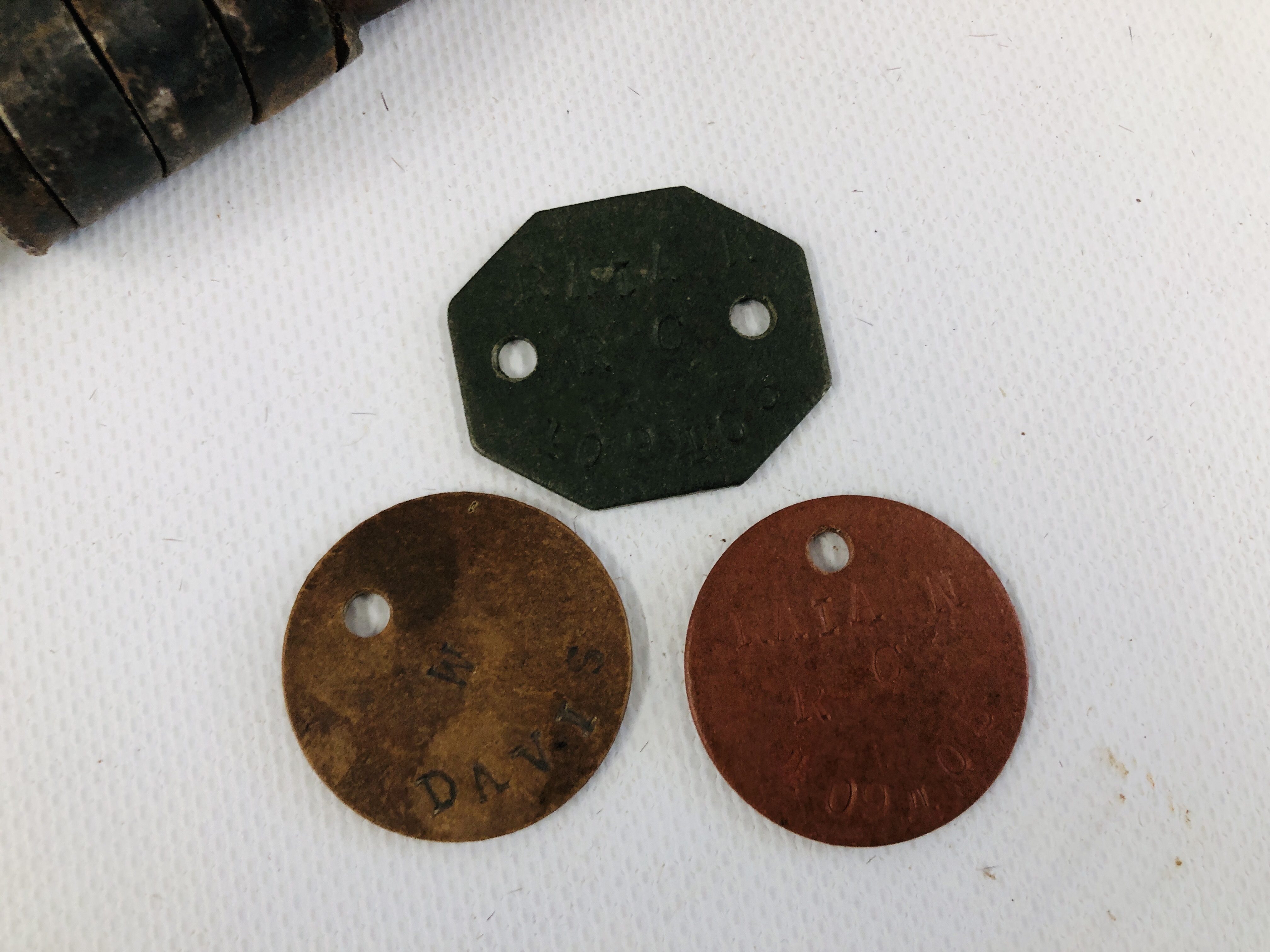 C19th LEATHER ZULU SHIELD ALONG WITH TWO THROWING SPEARS - THE SHIELD MEASURING 104 X 51CM ALONG - Image 6 of 15