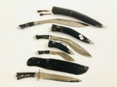 4 INDIAN KOOKERY KNIVES IN LEATHER SHEATHS.