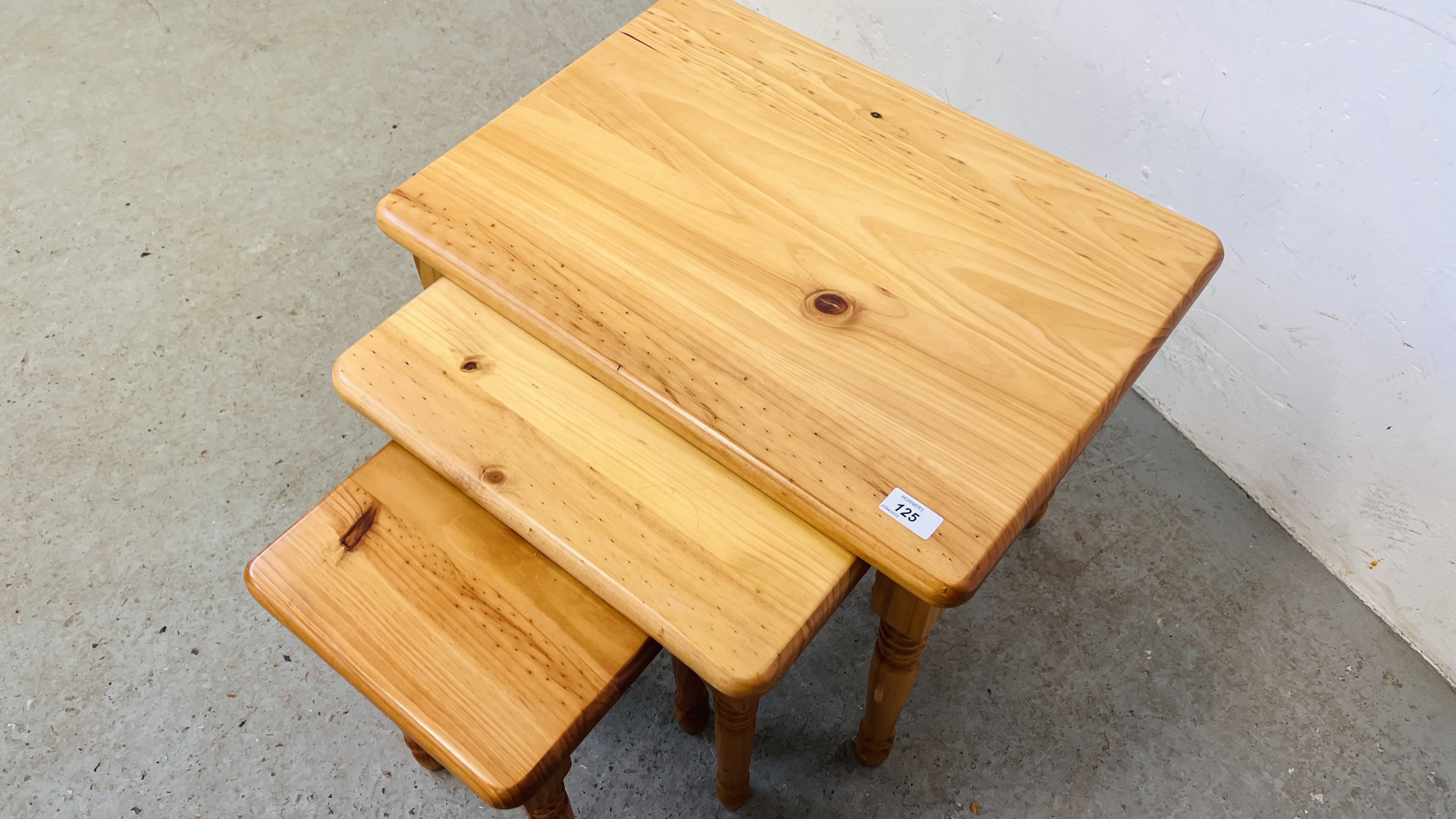 NEST OF THREE GRADUATED PINE TABLES. - Image 2 of 7