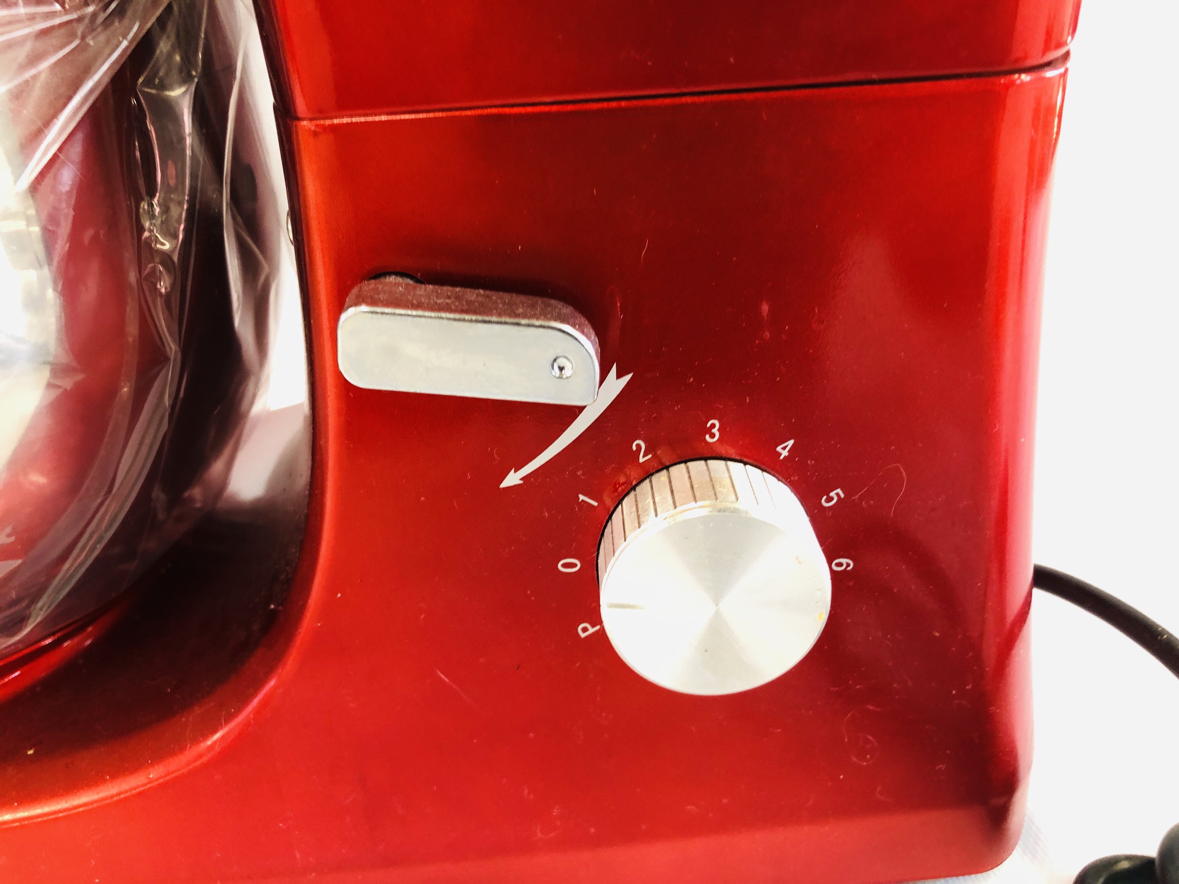 A "CUCINA" BY GIANI ELECTRIC FOOD STAND MIXER, RED FINISH (NEW UNBOXED) - SOLD AS SEEN. - Image 3 of 4