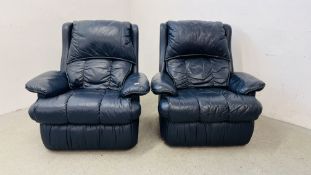 A NAVY BLUE LEATHER 2 SEATER SOFA AND 2 MATCHING RECLINING ARMCHAIRS.