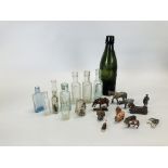 A BOX OF VINTAGE LEAD FARM ANIMALS ALONG WITH A GROUP OF VINTAGE BOTTLES TO INCLUDE A GREEN GLASS