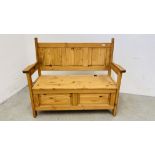 A MODERN PINE HALL SETTLE, W 112CM X D 46CM X H 100CM.