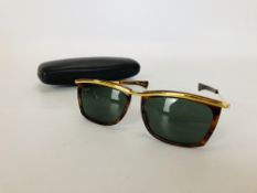 A PAIR OF VINTAGE SUNGLASSES MARKED RAY-BAN L1005 X 5AW