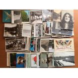 BOX OF MIXED OLD POSTCARDS (APPROX 600).