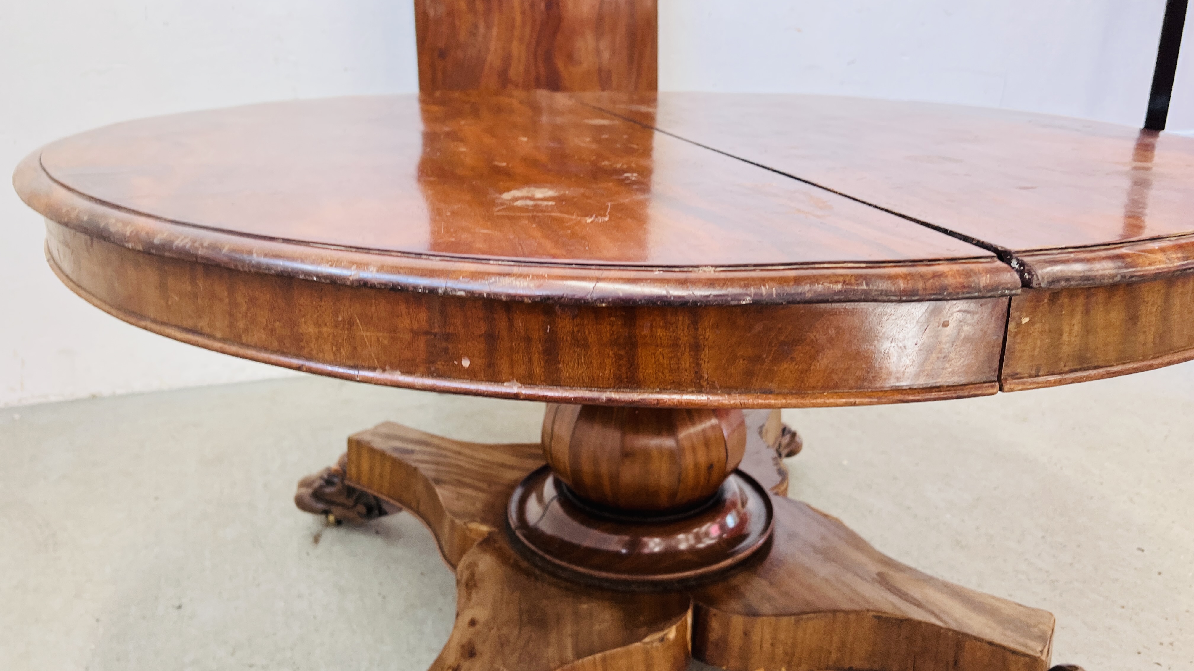 VICTORIAN LOO TABLE WITH CENTRAL EXTENSION LEAF ON IMPRESSIVE PEDESTAL BASE WITH CLAW FEET. - Image 13 of 14